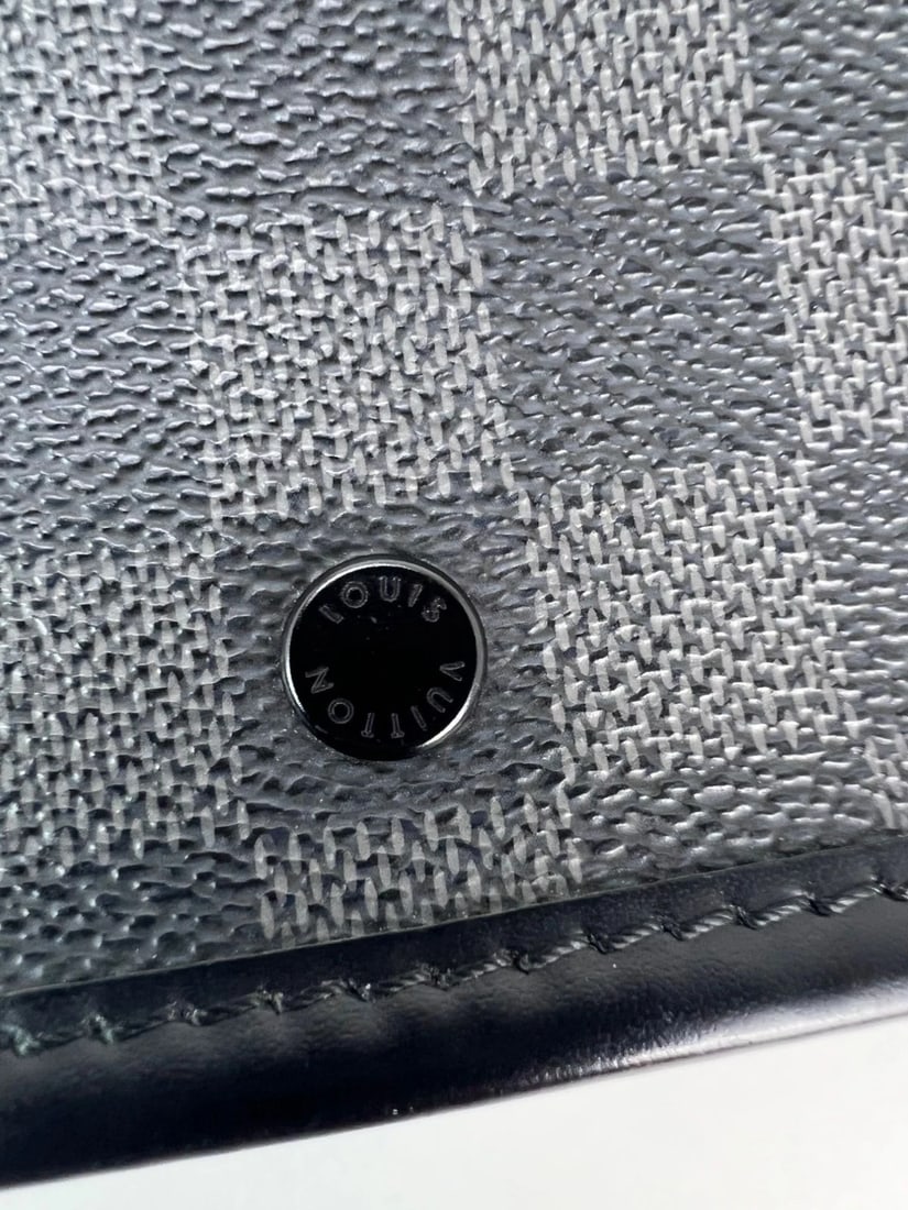 Louis Vuitton Damier Graphite Hanging Toiletry Kit Pouch - 11