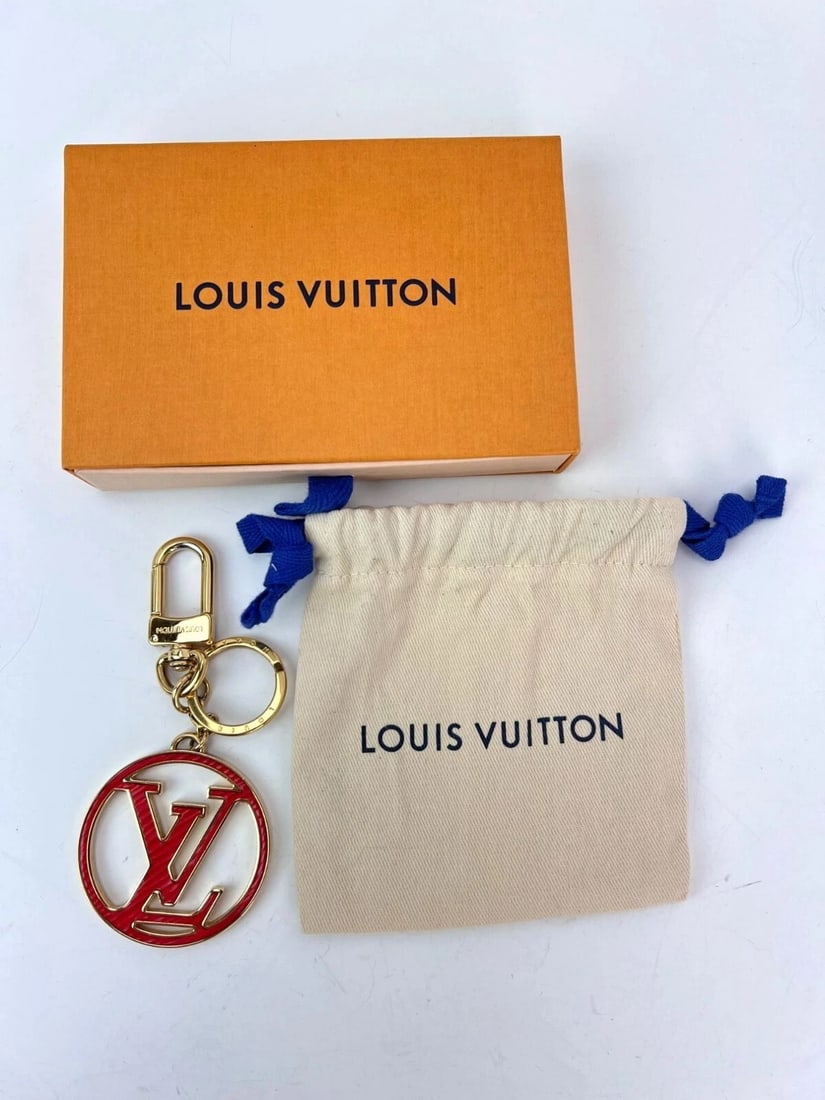 Louis Vuitton LV Circle Key Holder Charm - 3
