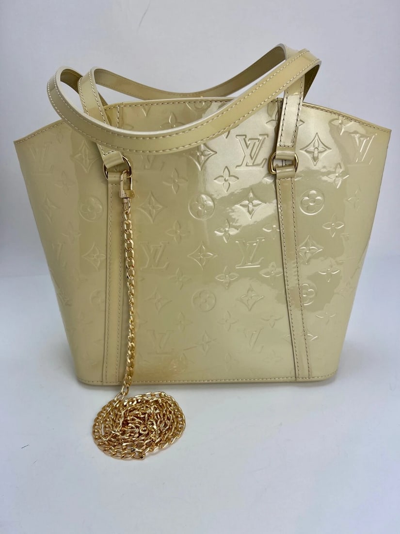 LOUIS VUITTON Monogram White Vernis Avalon MM Tote Hand Shoulder Bag - 2