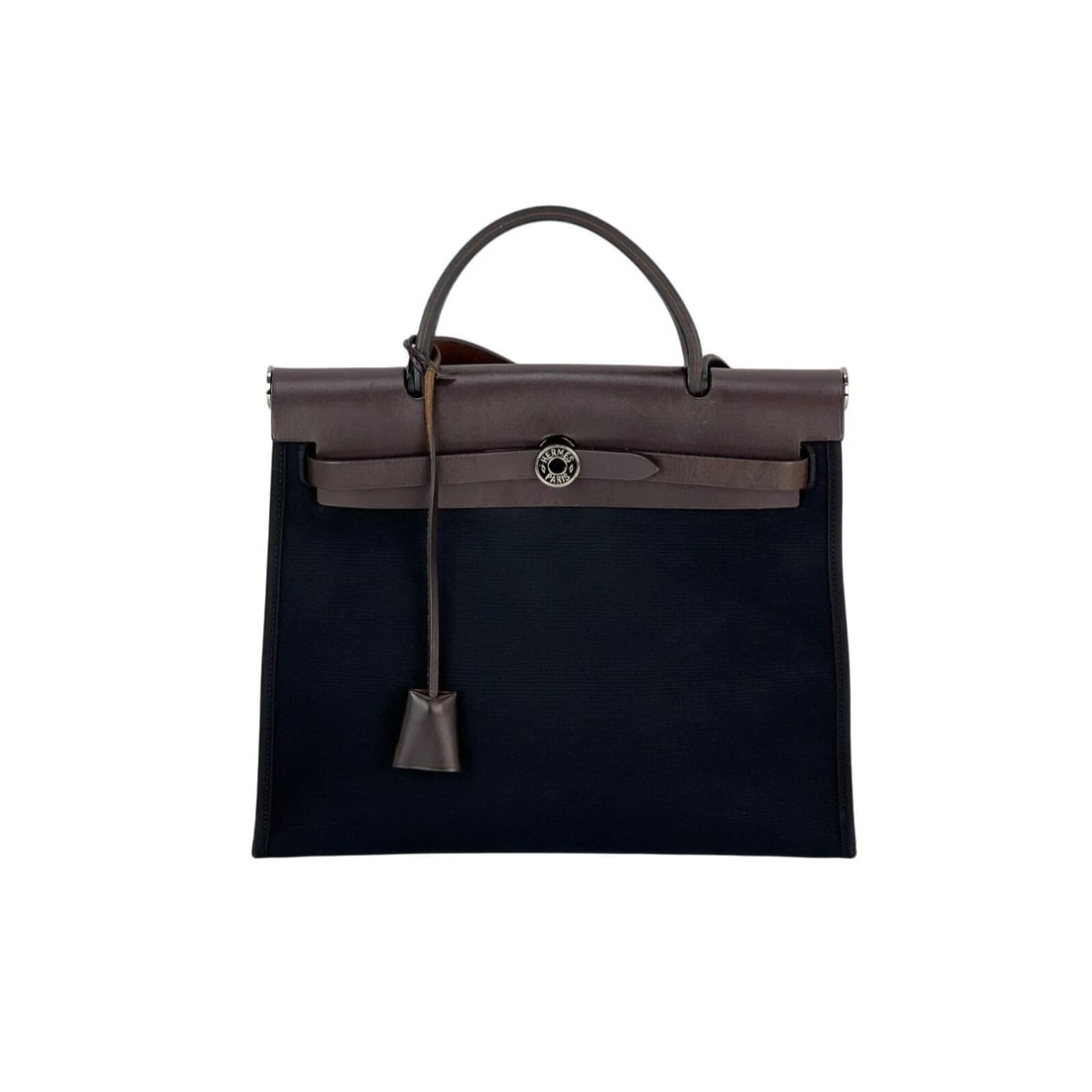 Hermes Toile vache Hunter Herbag zip 31 PM Black Ebene Shoulder Bag: Title: Hermes Toile vache Hunter Herbag zip 31 PM Black Ebene Shoulder Bag Description: Pre-Owned 100% Authentic Hermes Toile vache Hunter Herbag zip 31 PM Black Ebene Shoulder Bag RATING: B...Very