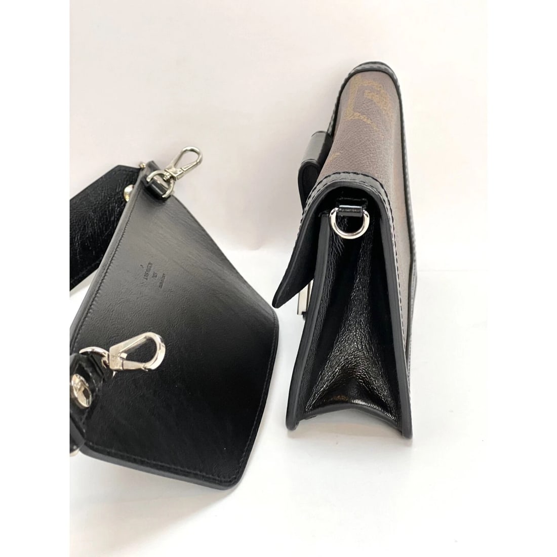 LOUIS VUITTON Reverse Giant Monogram Dauphine Bumbag Clutch - 13