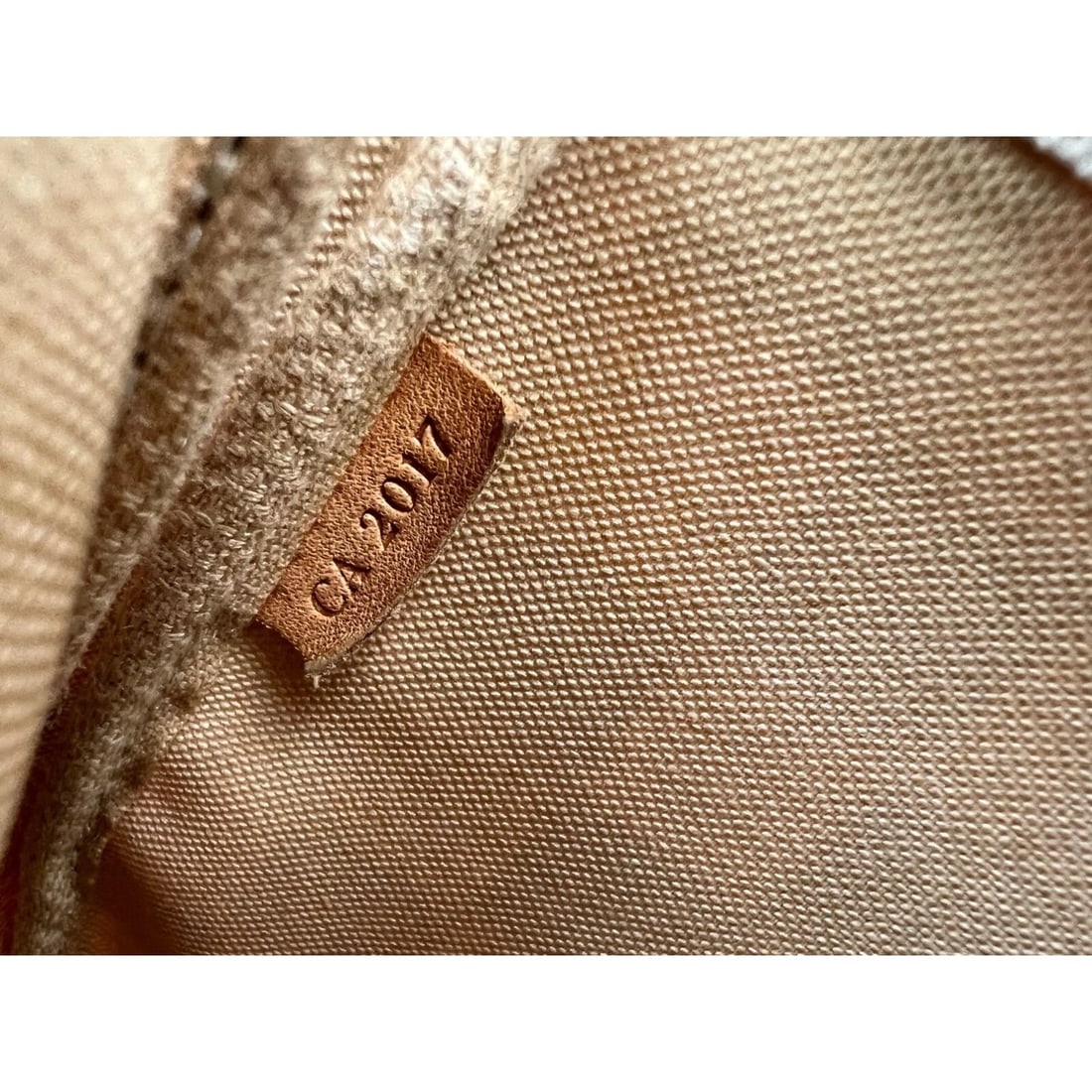 Louis Vuitton Pochette Accessories White Damier Azur Bag - 10