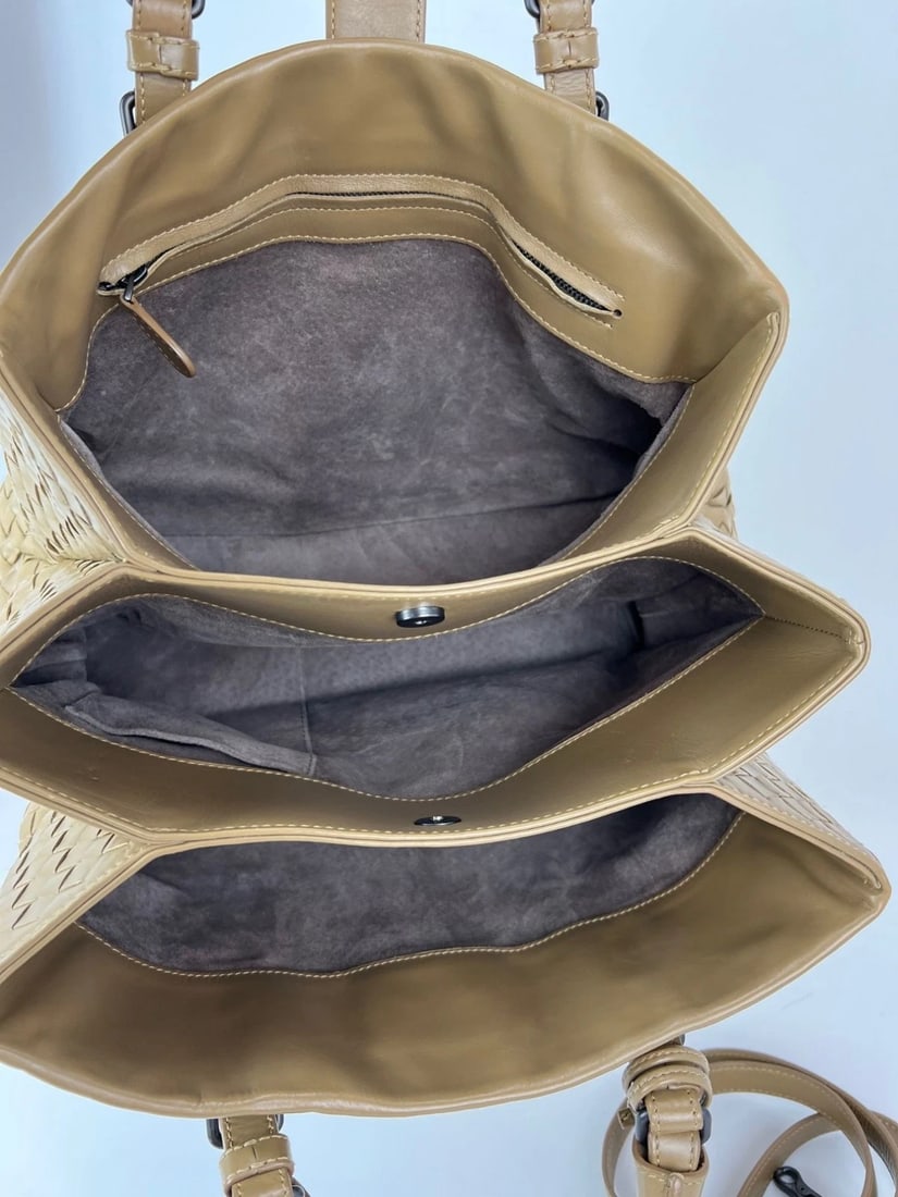 Bottega Veneta Roma Intrecciato Nappa Taupe Shoulder Bag - 10