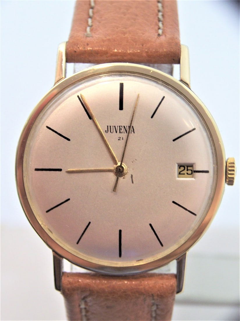 Vintage Slim 18k & S/Steel Juvenia Mens Automatic Watch c.1960s EXLNT SERVICED: Vintage Slim 18k & S/Steel Juvenia Mens Automatic Watch c.1960s EXLNT SERVICED With Original Box​ This Men’s Juvenia watch is Swiss made Great present for vintage watch collectors & enthus