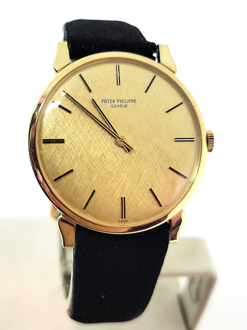 Vintage 18k PATEK PHILIPPE Men's Calatrava Winding Watch Ref 3562 1* RARE* EXLNT: Vintage 18k PATEK PHILIPPE Men's Calatrava Winding Watch Ref 3562 1* RARE* EXLNT This Men's Patek Philippe watch is Swiss made Great present for watch collectors & enthusiasts! Rare collectors watch!