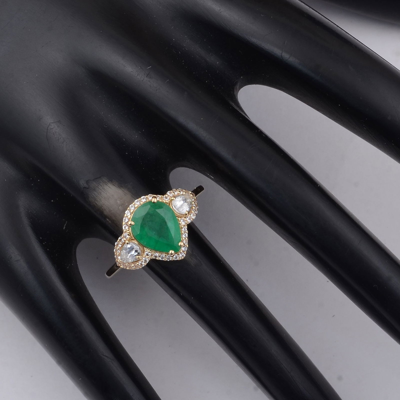 1.98 Ct Pear Emerald 9K Gold Ring - 2