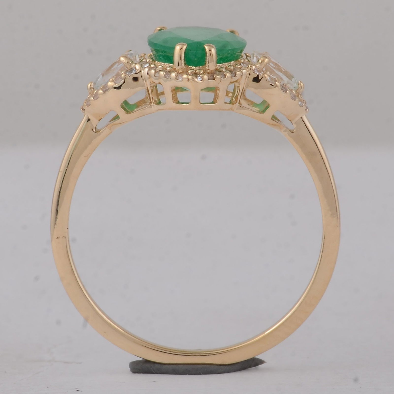 1.98 Ct Pear Emerald 9K Gold Ring - 4
