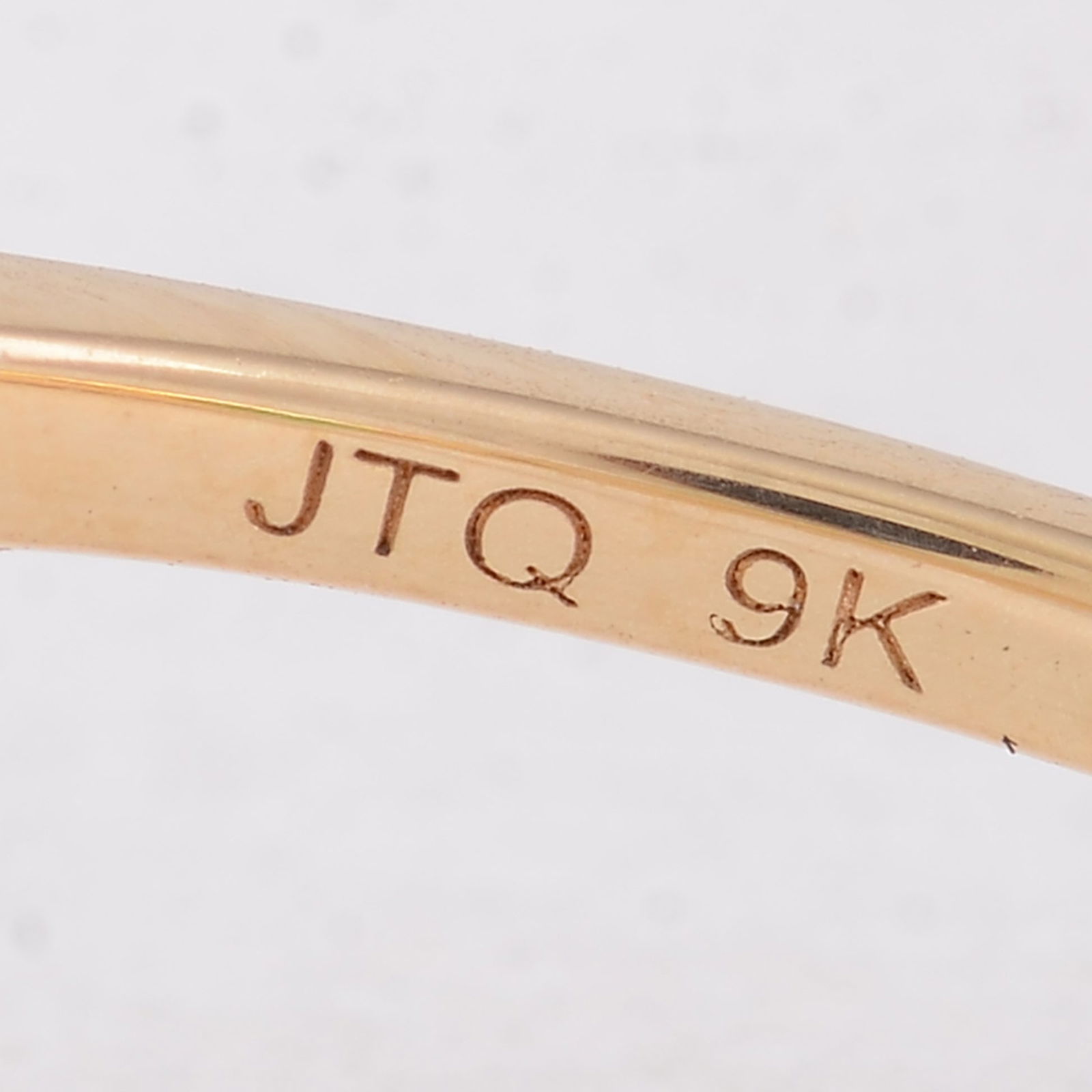 1.98 Ct Pear Emerald 9K Gold Ring - 5