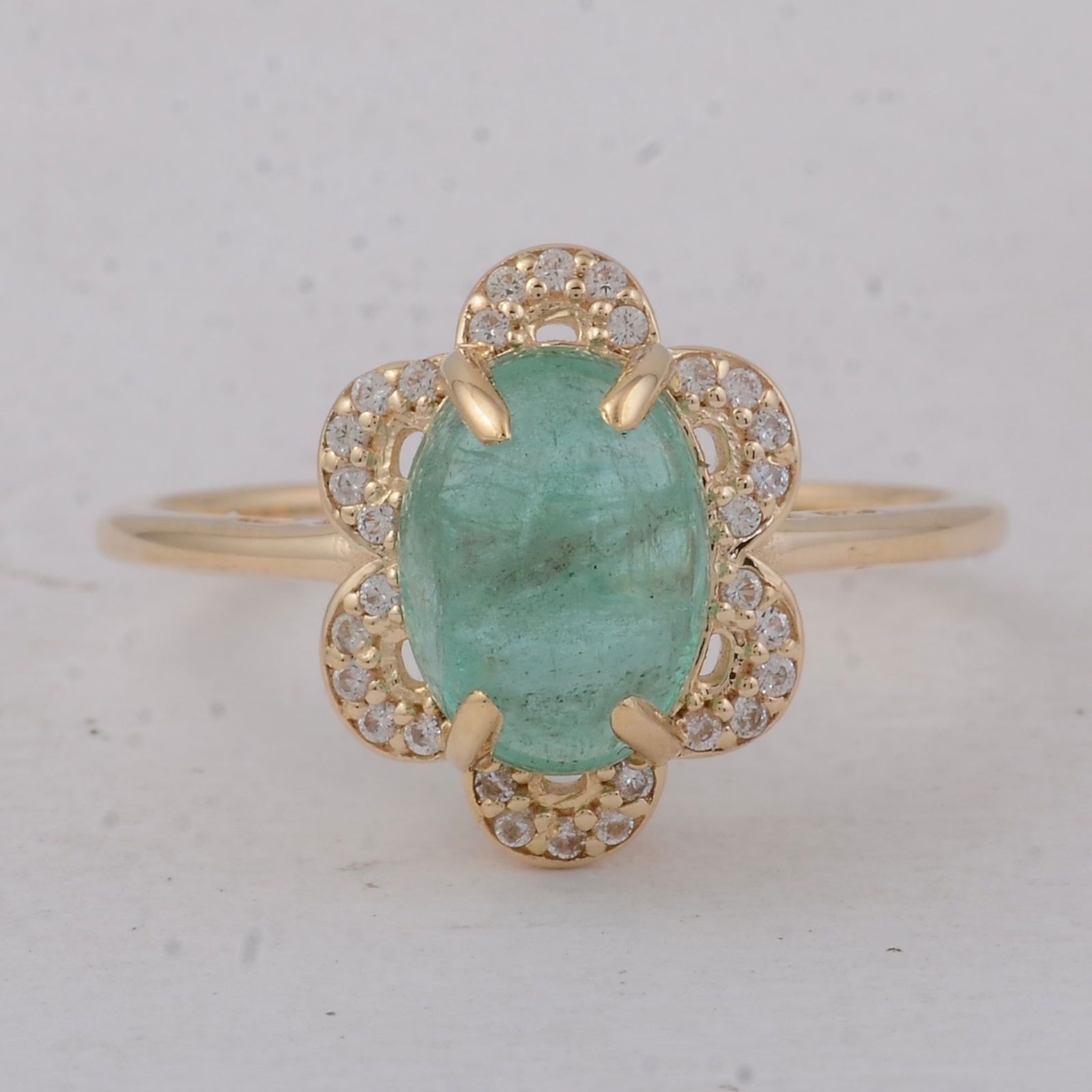 2.39 Ct Oval Emerald 9K Gold Ring: Title:2.39 Ct Oval Emerald 9K Gold Ring Description:2.39 Total Carat Emerald 9K Gold Ring Specifications - Total Weight 2.33 g - Center Gemstone Emerald - Gemstone Carat Weight 2.26 Carats - Gemstone