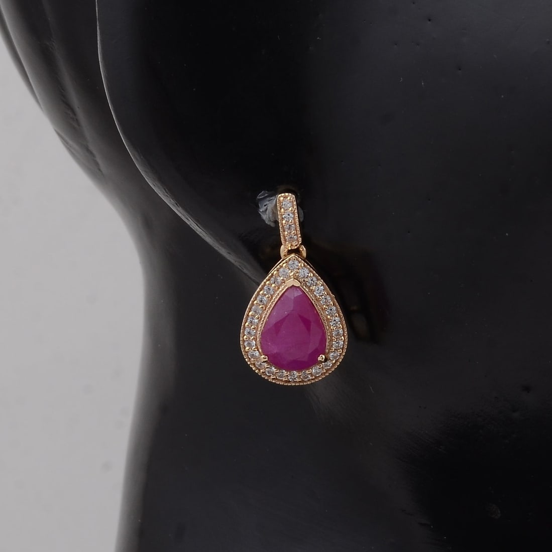 2.57 Ct Pear Ruby 9K Gold Earrings - 2