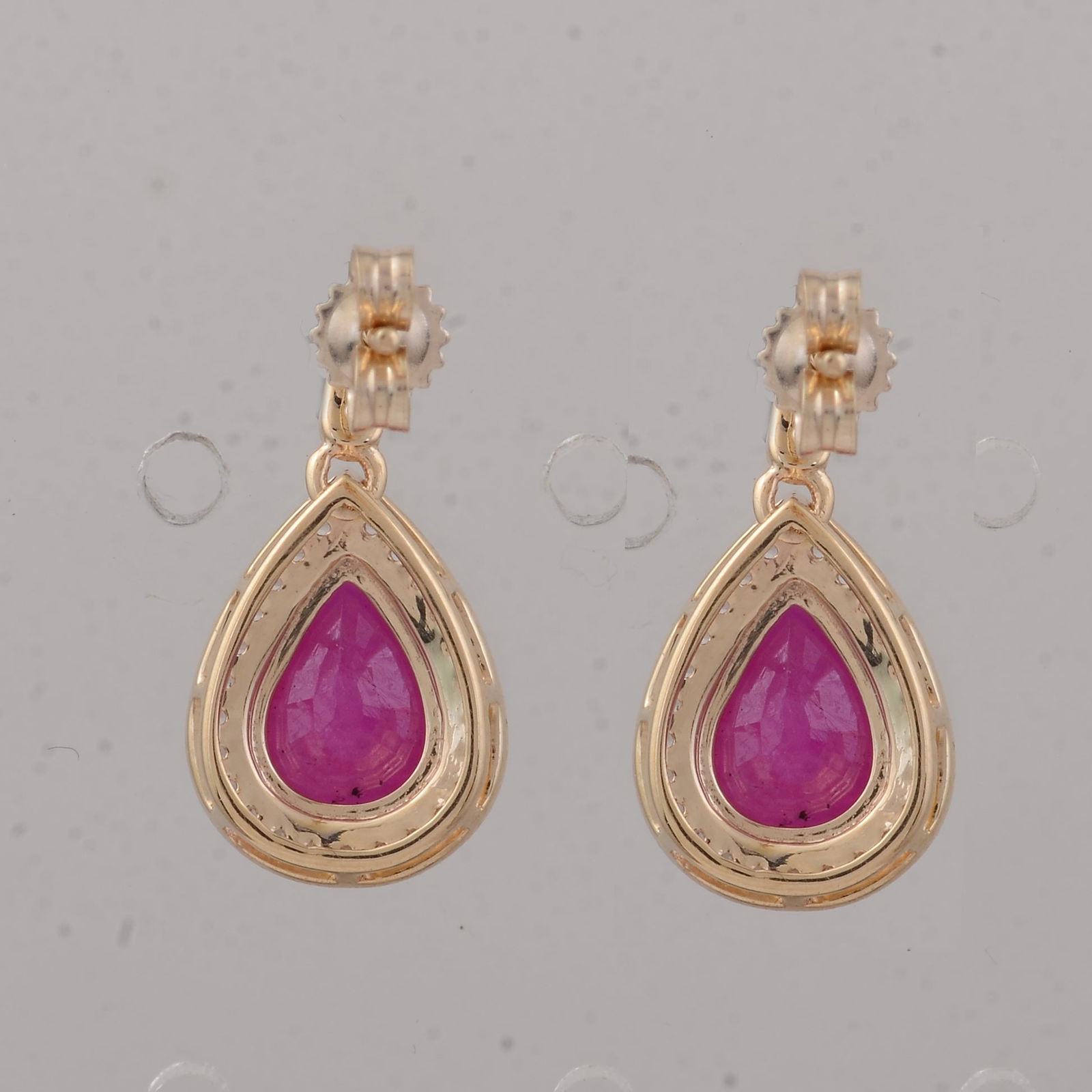 2.57 Ct Pear Ruby 9K Gold Earrings - 4