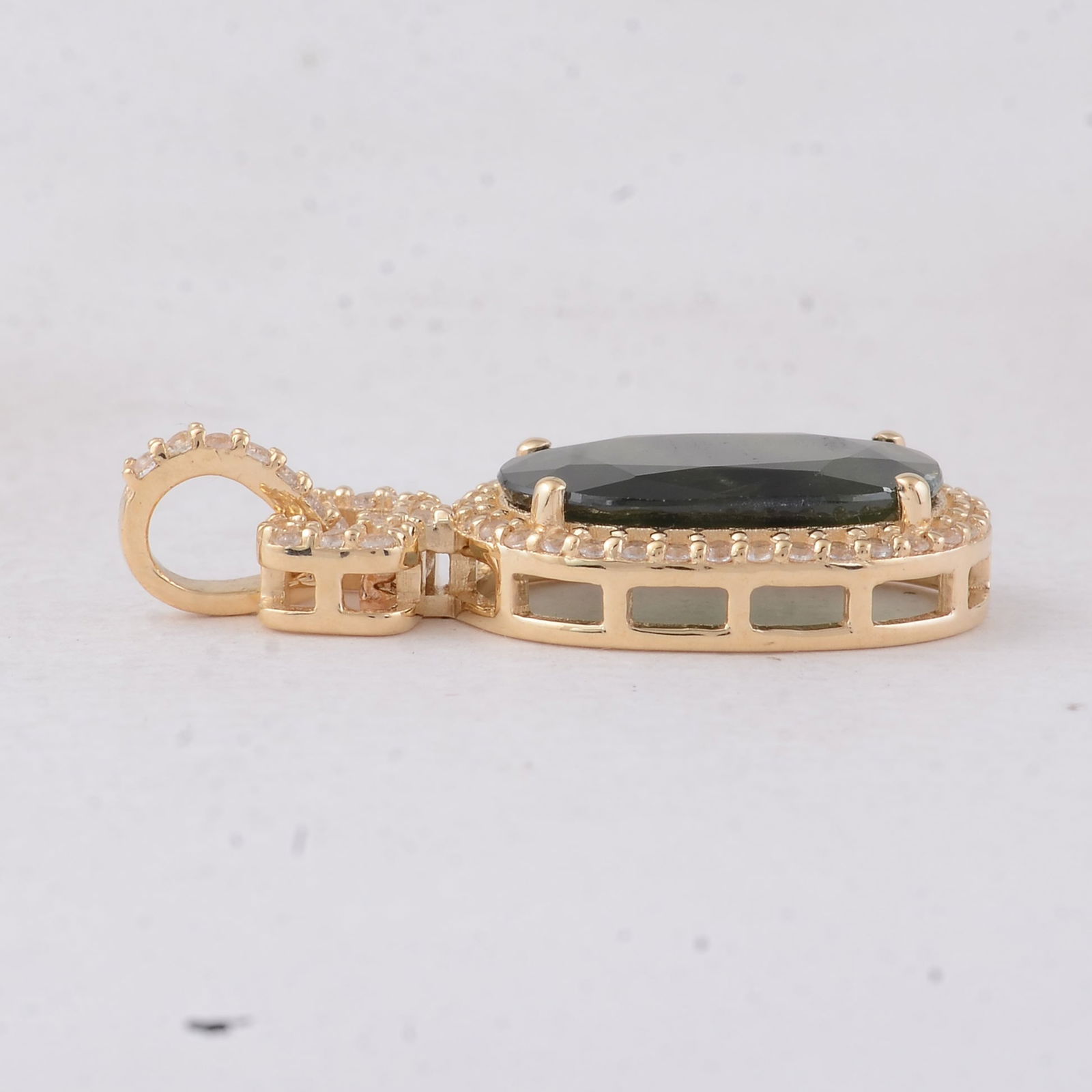 2.68 Ct Cushion Sapphire 9K Gold Pendant - 4