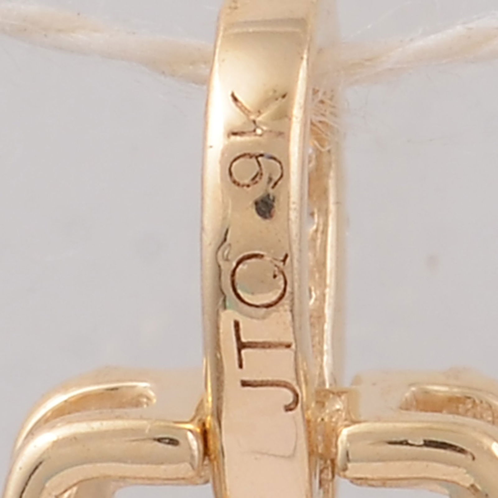 2.68 Ct Cushion Sapphire 9K Gold Pendant - 5