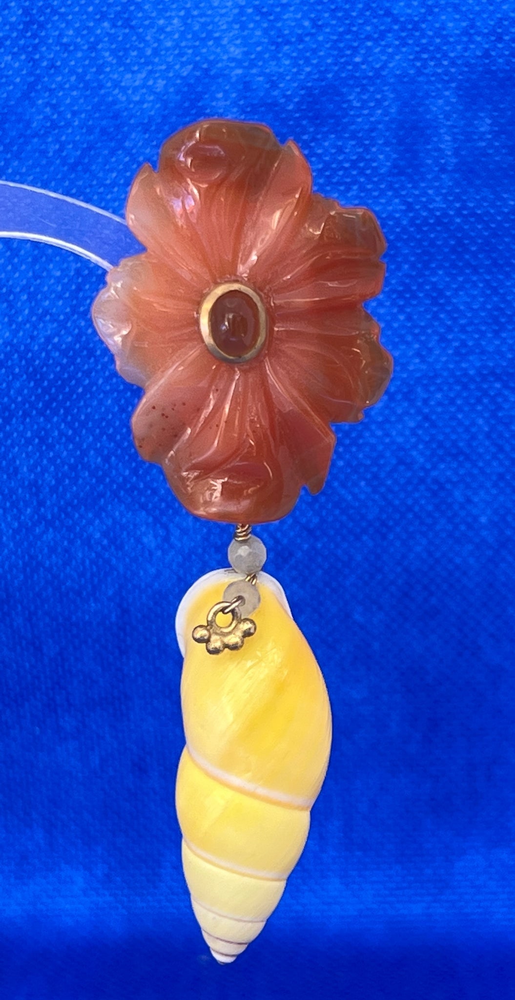 Yellow Snail & Carved Quartz Earrings - 3