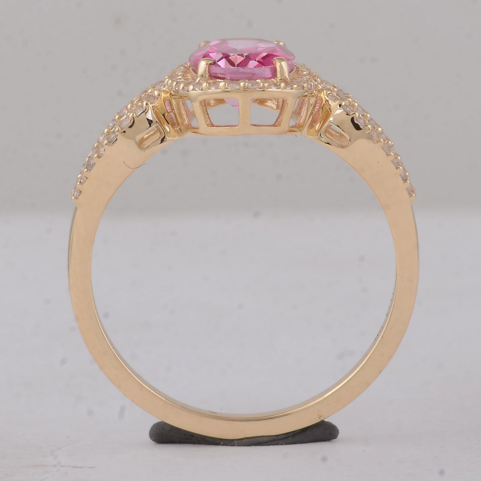 1.65 Ct Oval Pink Topaz 9K Gold Ring - 3