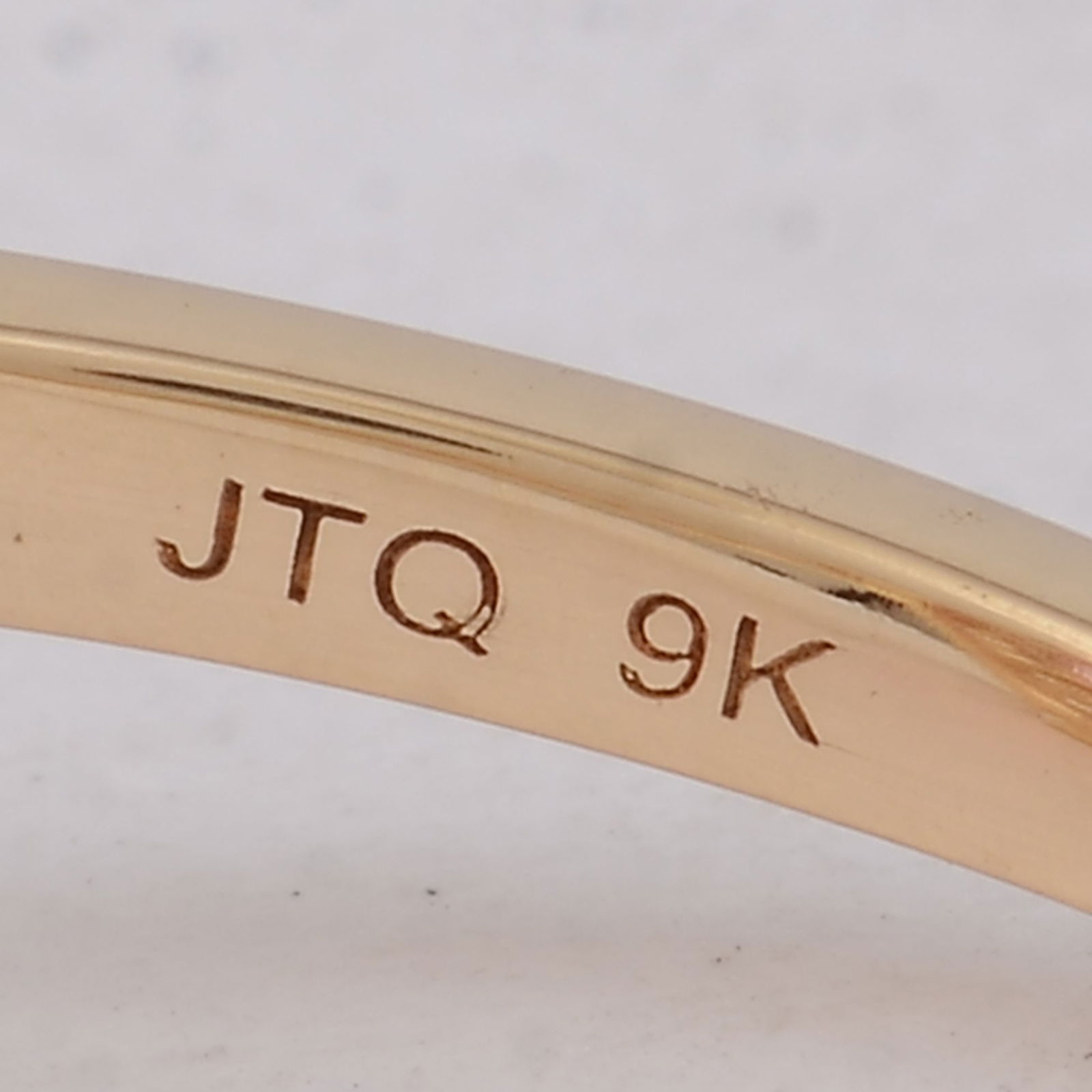 1.65 Ct Oval Pink Topaz 9K Gold Ring - 5