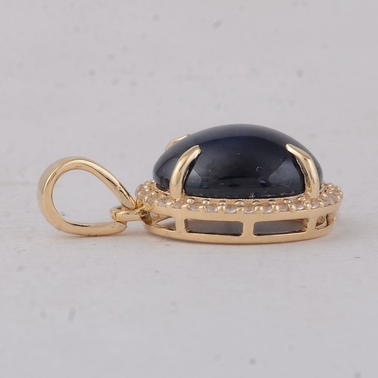 3.97 Ct Oval Sapphire 9K Gold Pendant - 3