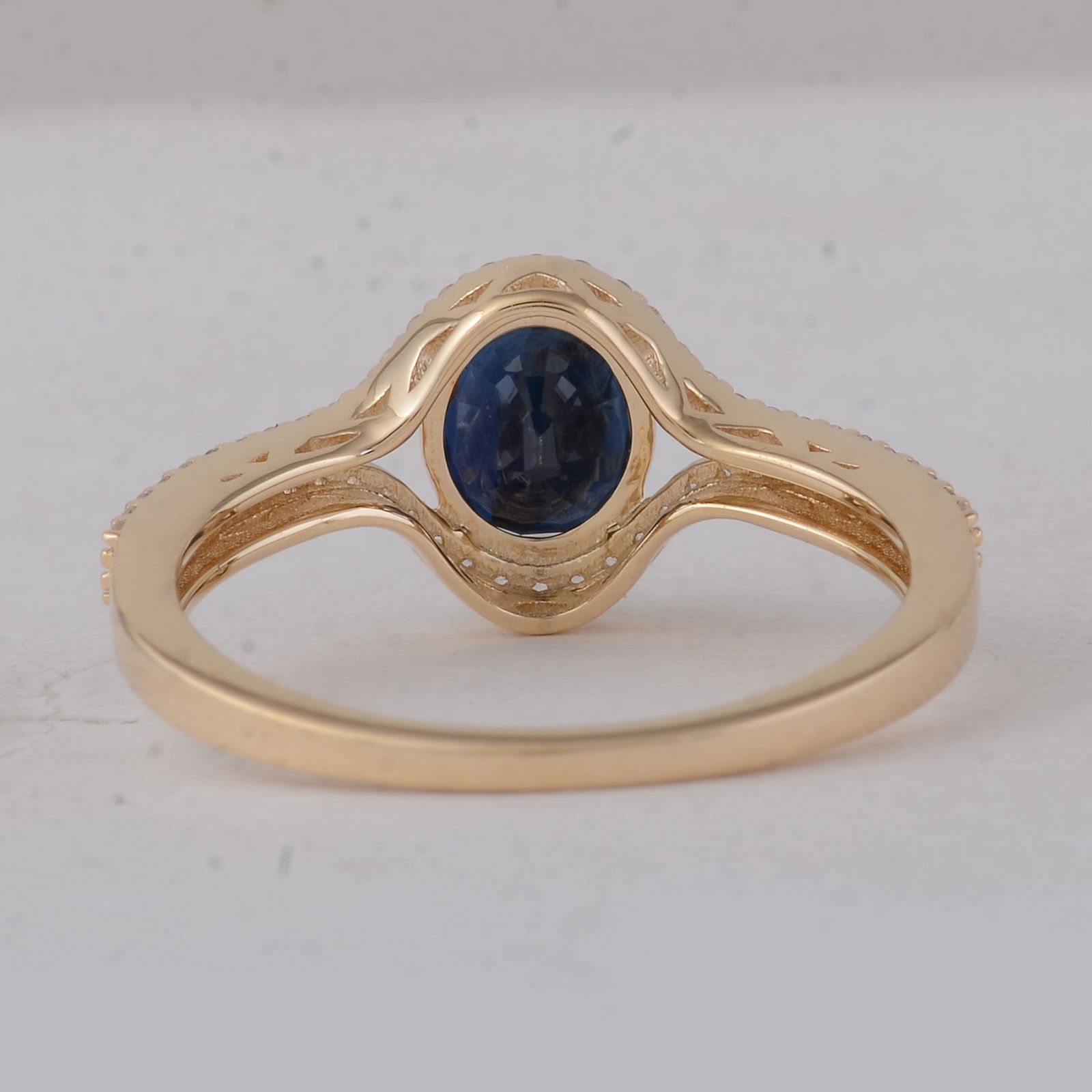 1.74 Ct Oval Sapphire 9K Gold Ring - 3
