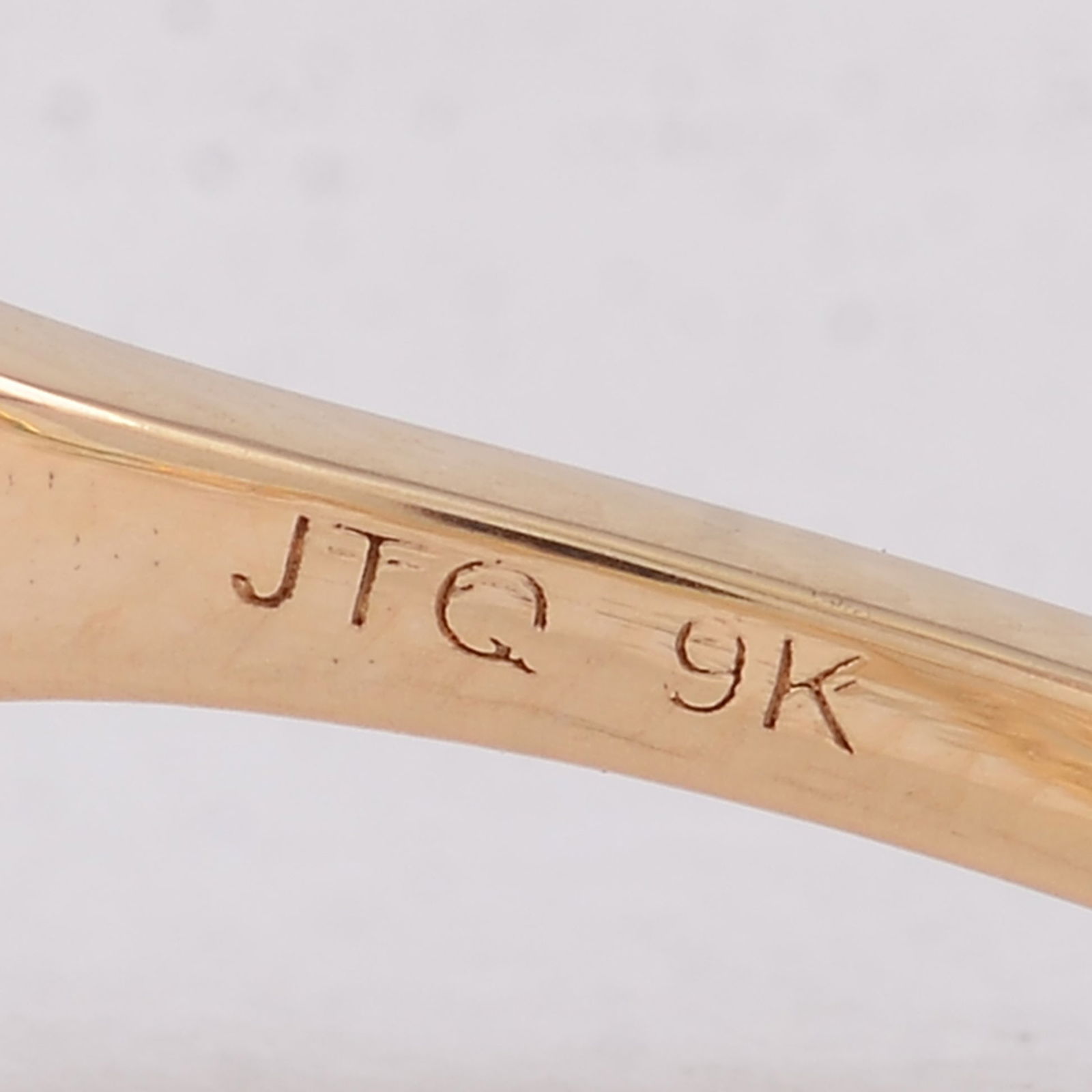 2.36 Ct Oval Emerald 9K Gold Ring - 5