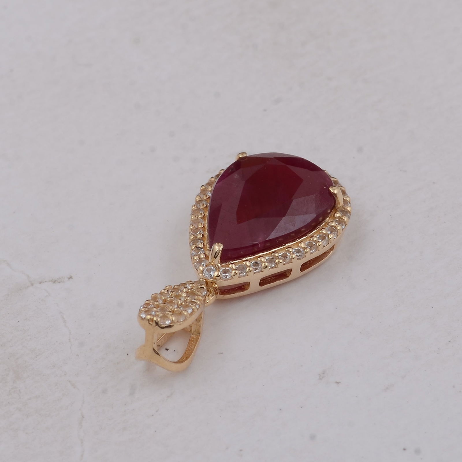 2.64 Ct Pear Ruby 9K Gold Pendant - 2