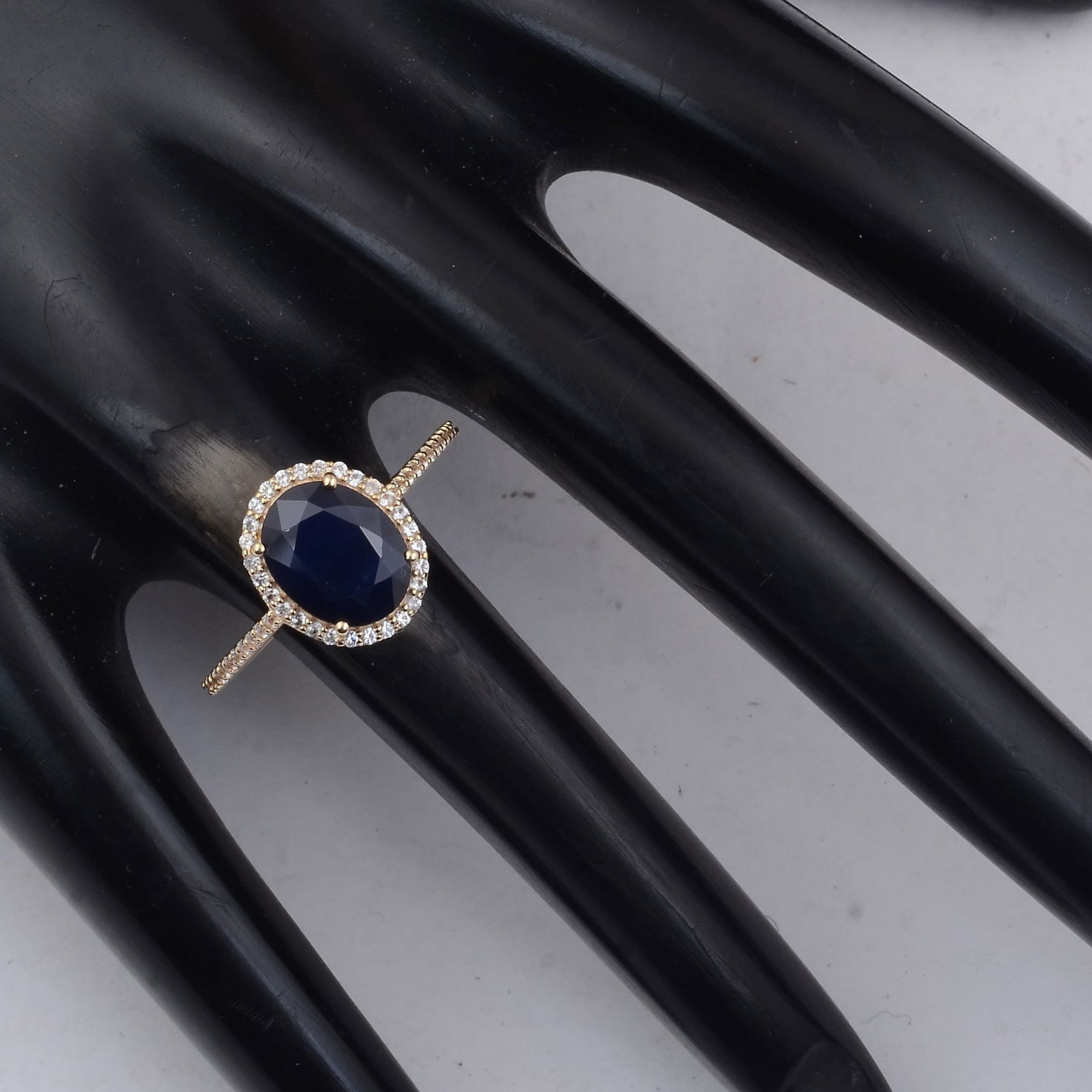 2.88 Ct Oval Sapphire 9K Gold Ring - 2