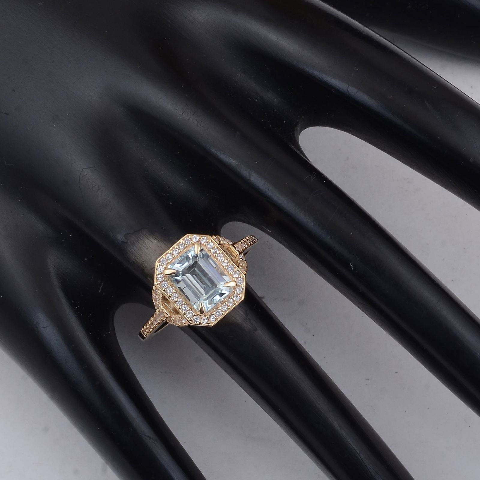 1.65 Ct Octagon Aquamarine 9K Gold Ring - 2
