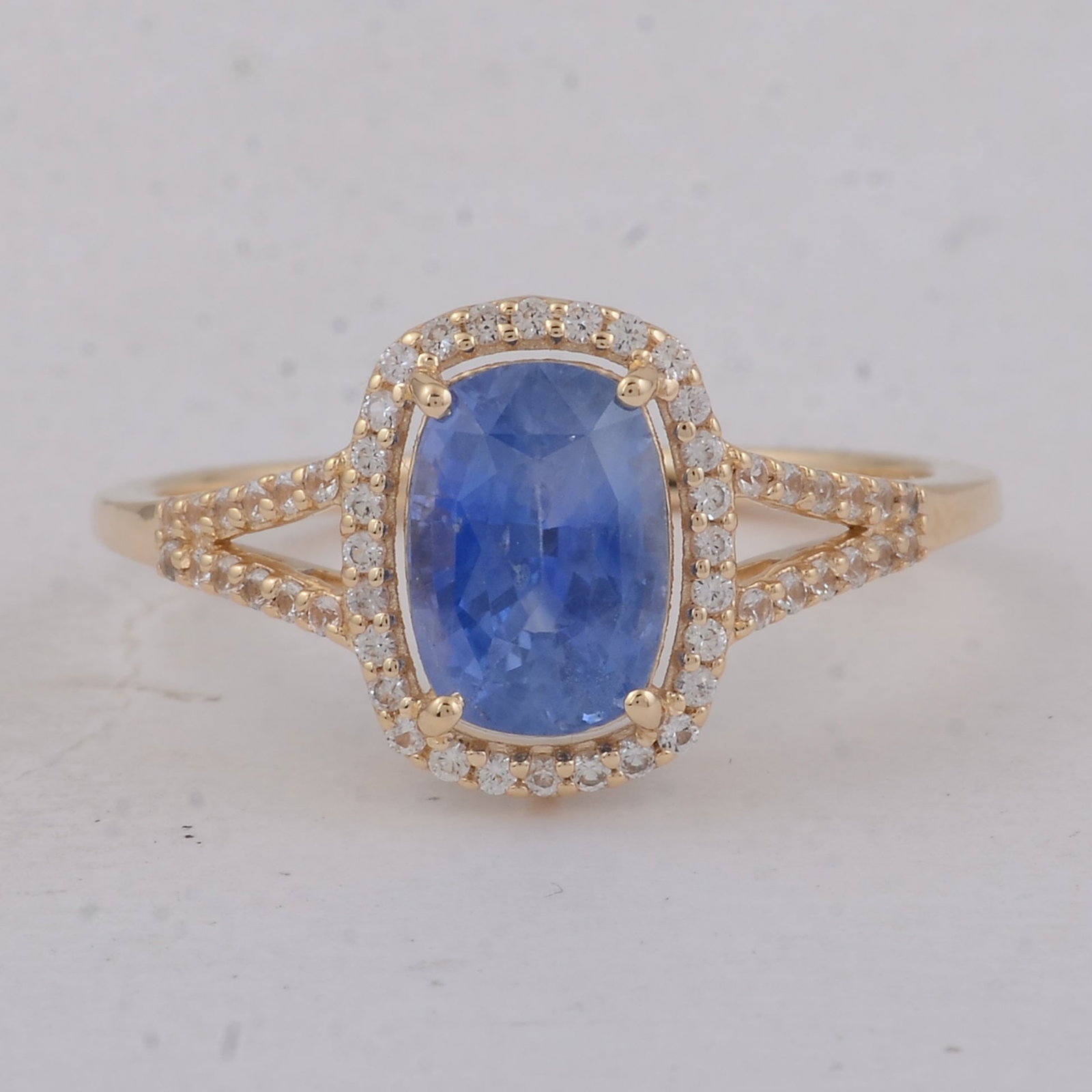 2.23 Ct Cushion Sapphire 9K Gold Ring (1 of 5)