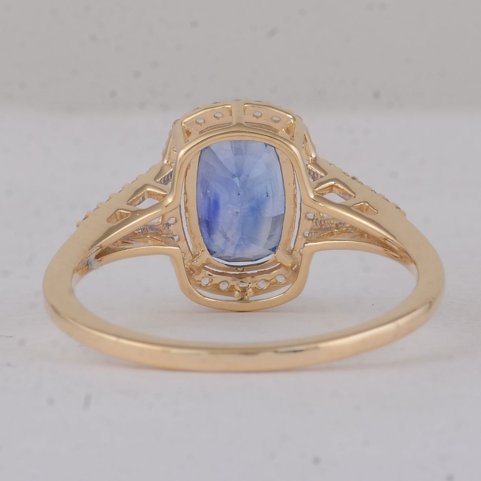 2.23 Ct Cushion Sapphire 9K Gold Ring - 4