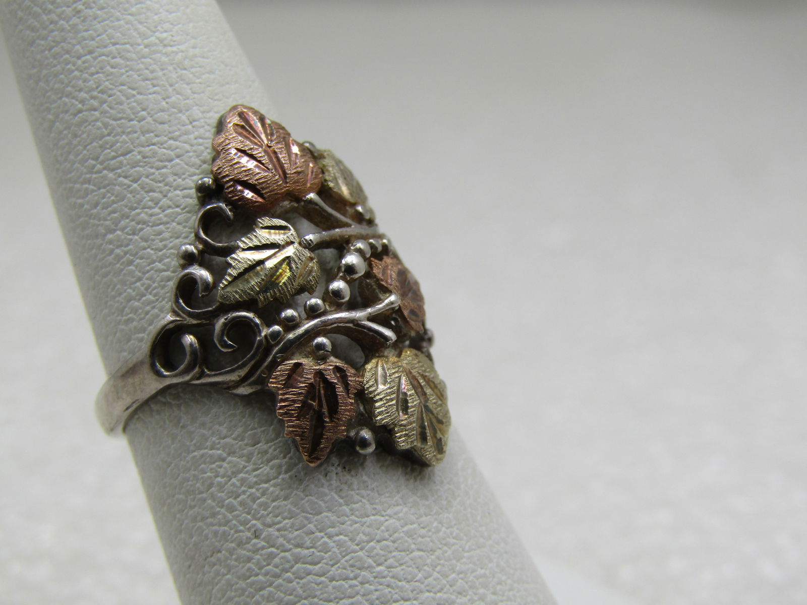 Vintage 10kt & Sterling Black Hills Gold Ring, Sz. 6 - 2