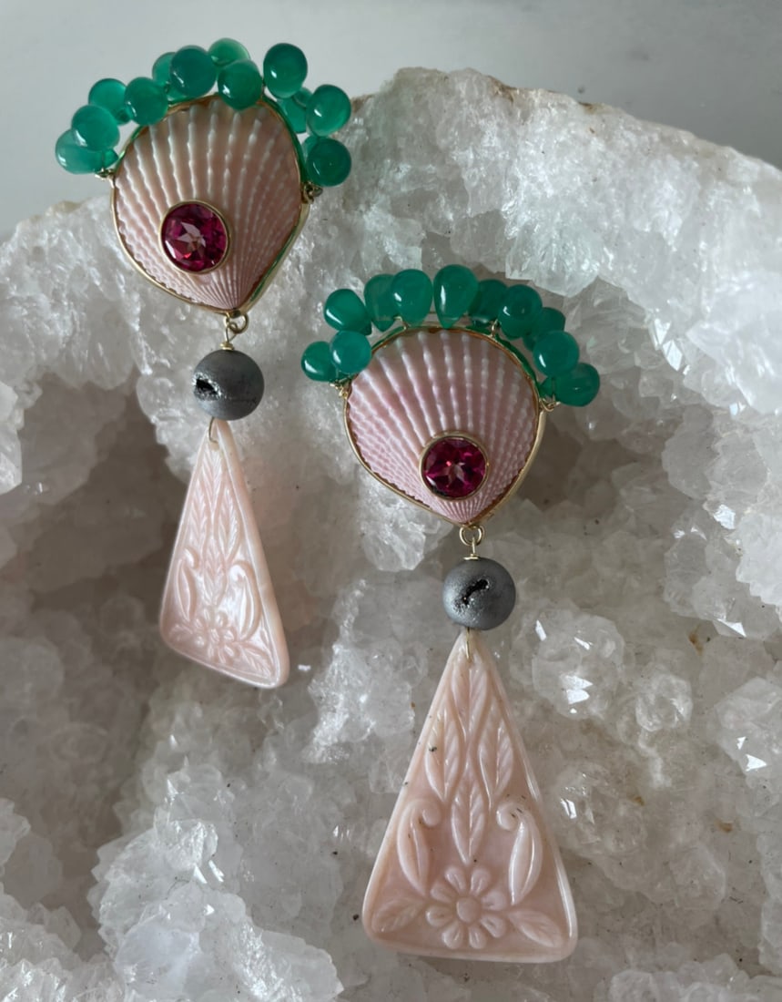 14K Green Garnet Scallop Earrings - 2