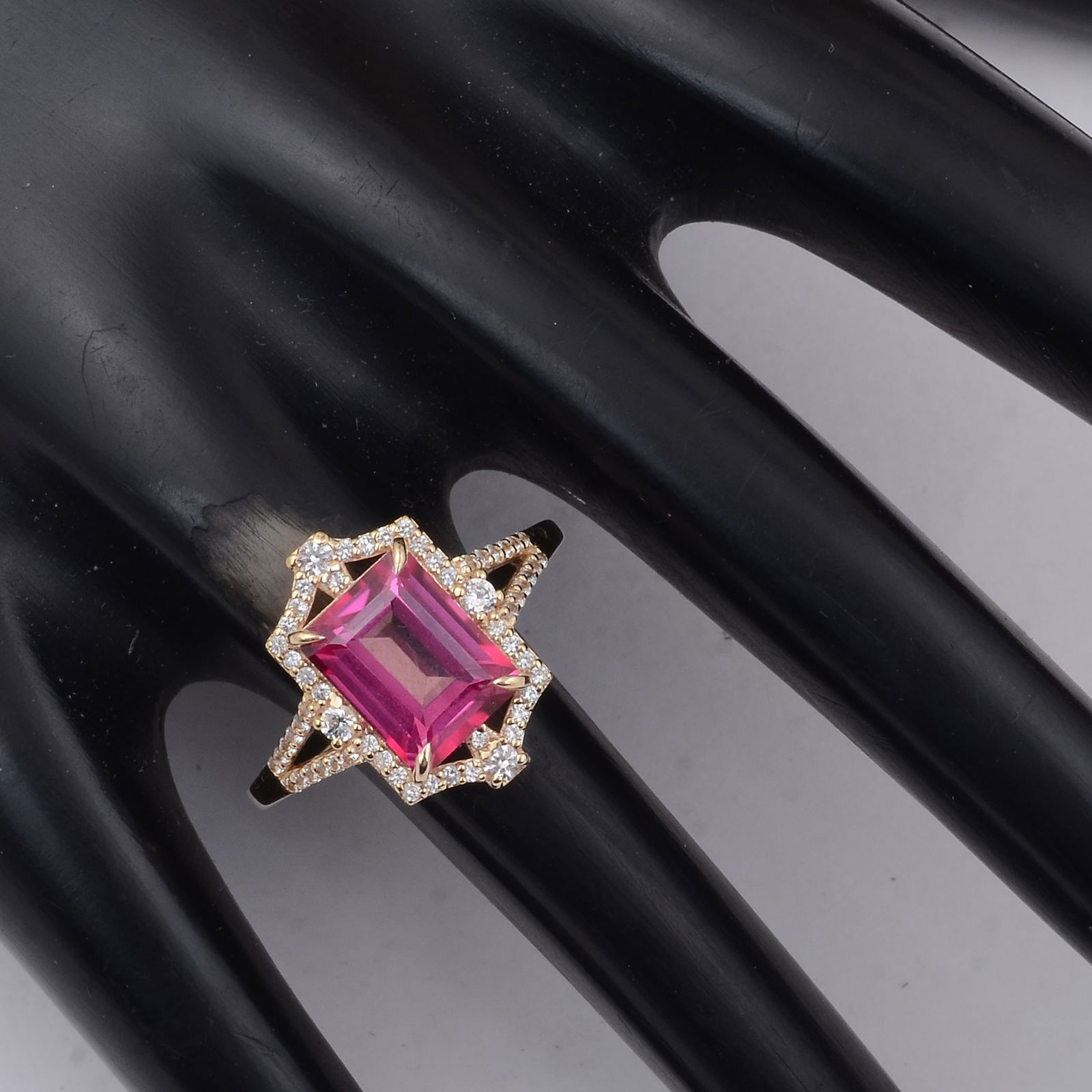 3.22 Ct Octagon Pink Topaz 9K Gold Ring - 2