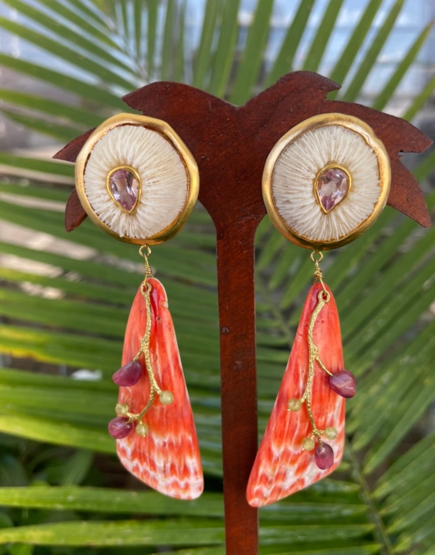 Mushroom Coral & Spondilius Shell Earrings: Title:Mushroom Coral & Spondilius Shell Earrings Description:Mushroom Coral-topped earrings set with lavender, tear-drop, faceted Amethysts. Large pair of fantastic, cut Spondilius shell decorated dro