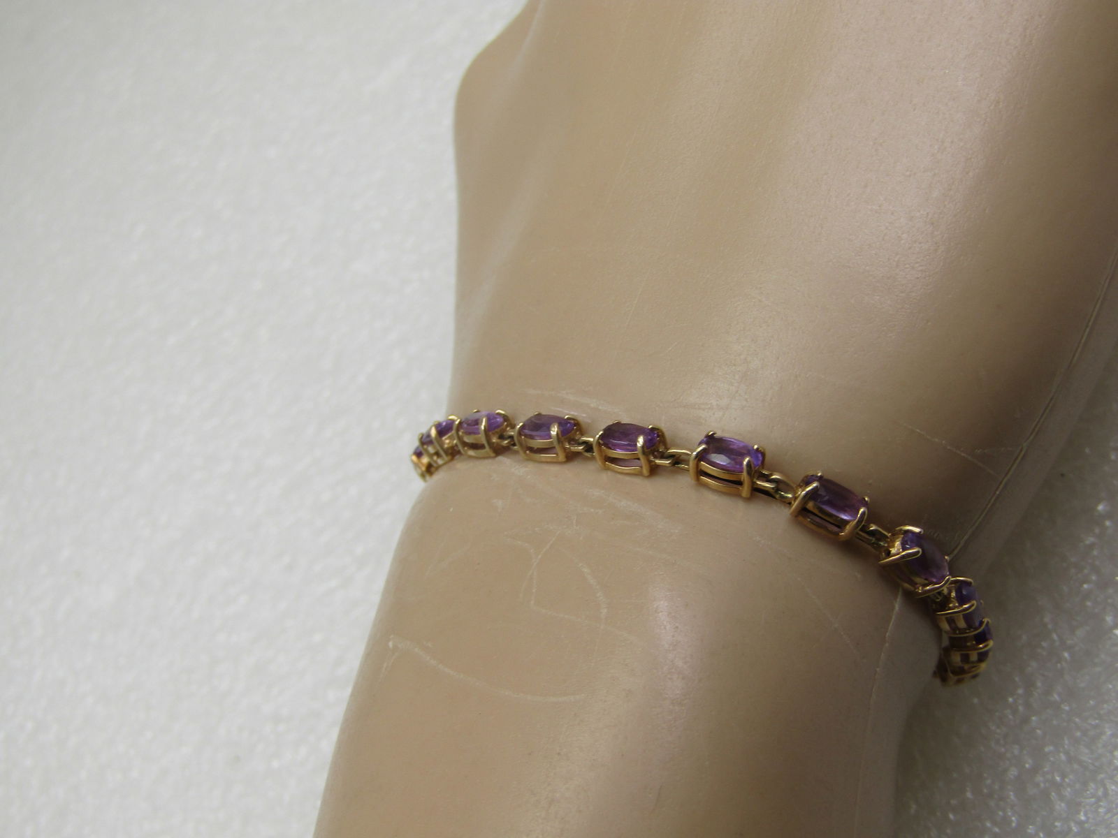 Vintage 10kt Amethyst Tennis Bracelet, 7.25". - 7