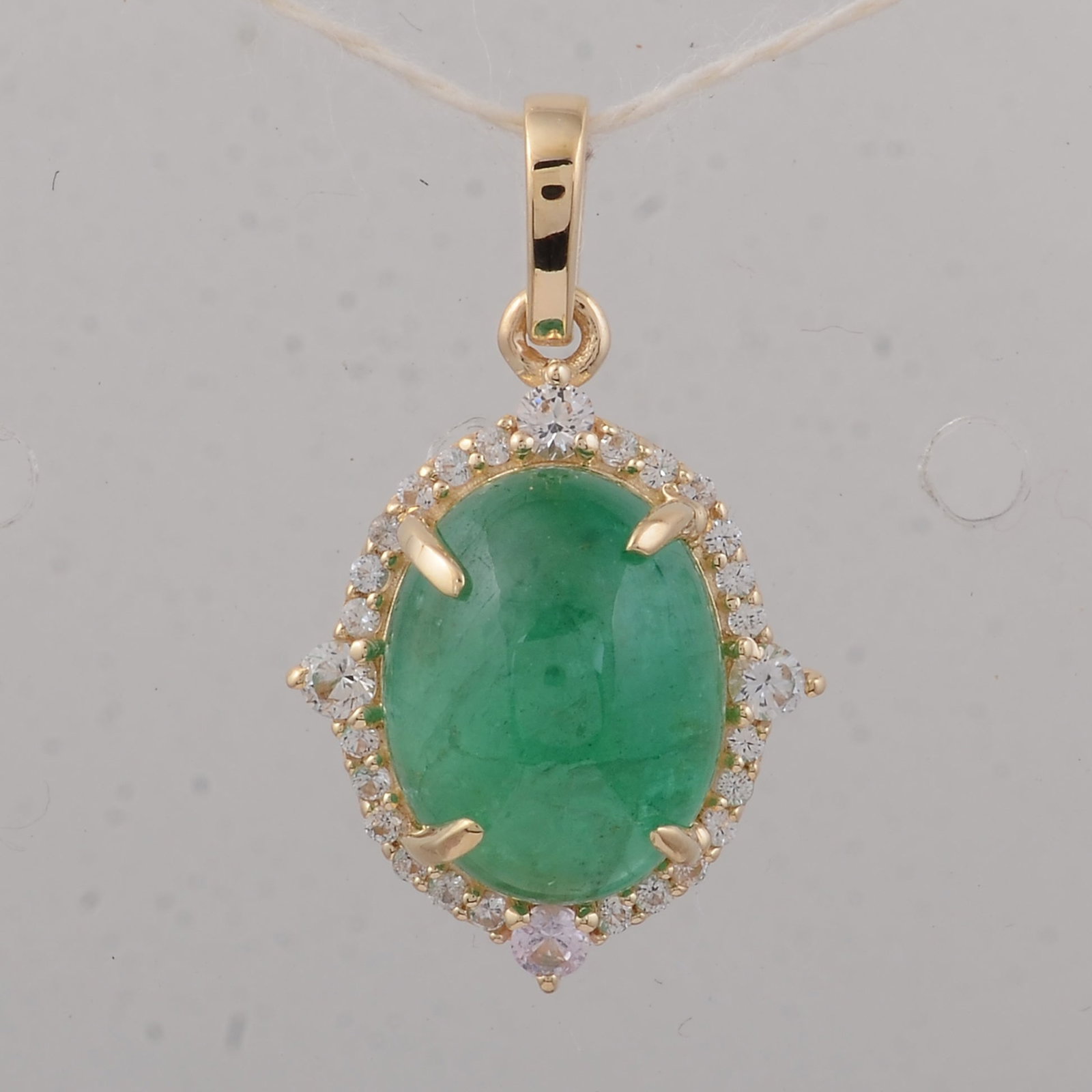 3.67 Ct Oval Emerald 9K Gold Pendant (1 of 5)