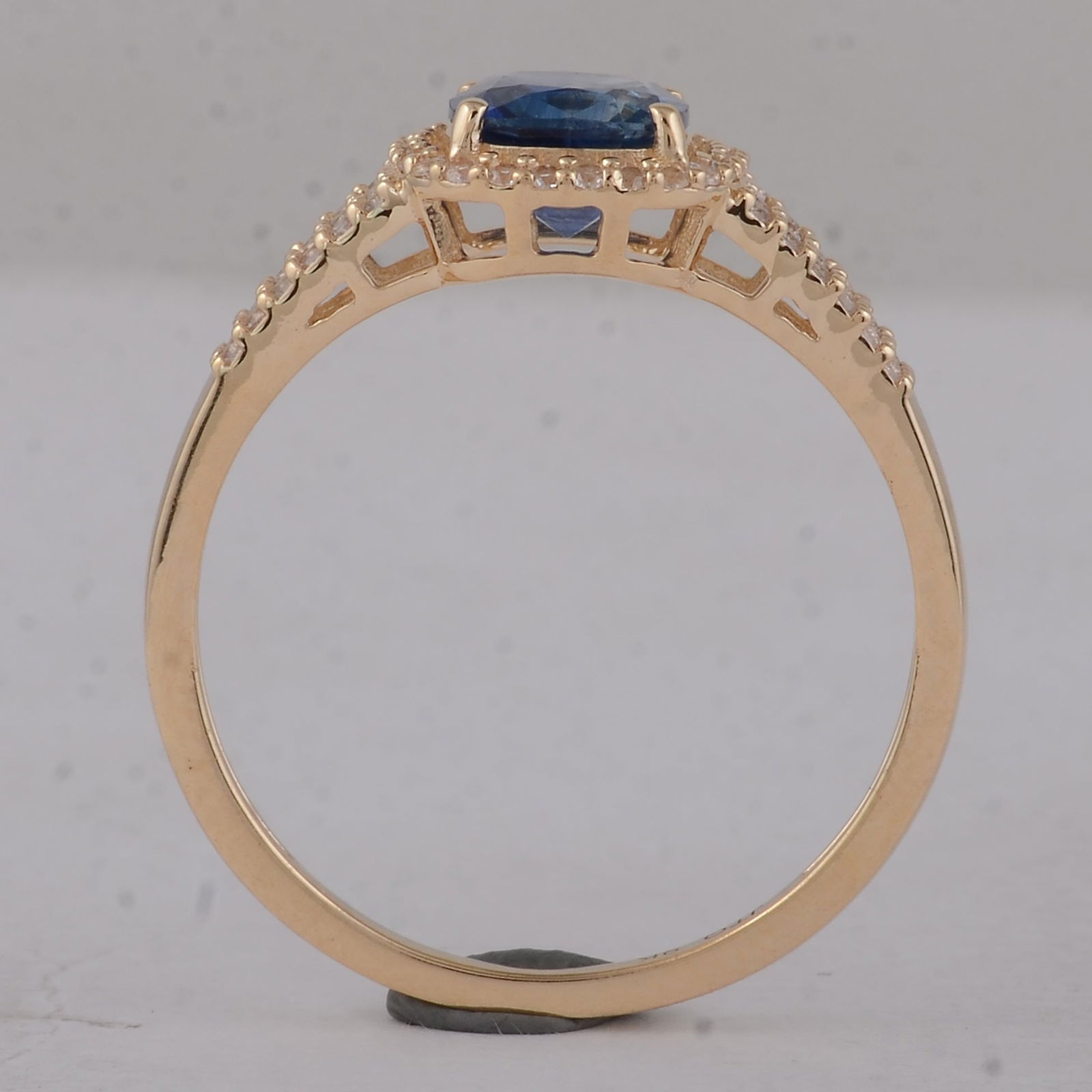 1.69 Ct Cushion Sapphire 9K Gold Ring - 3