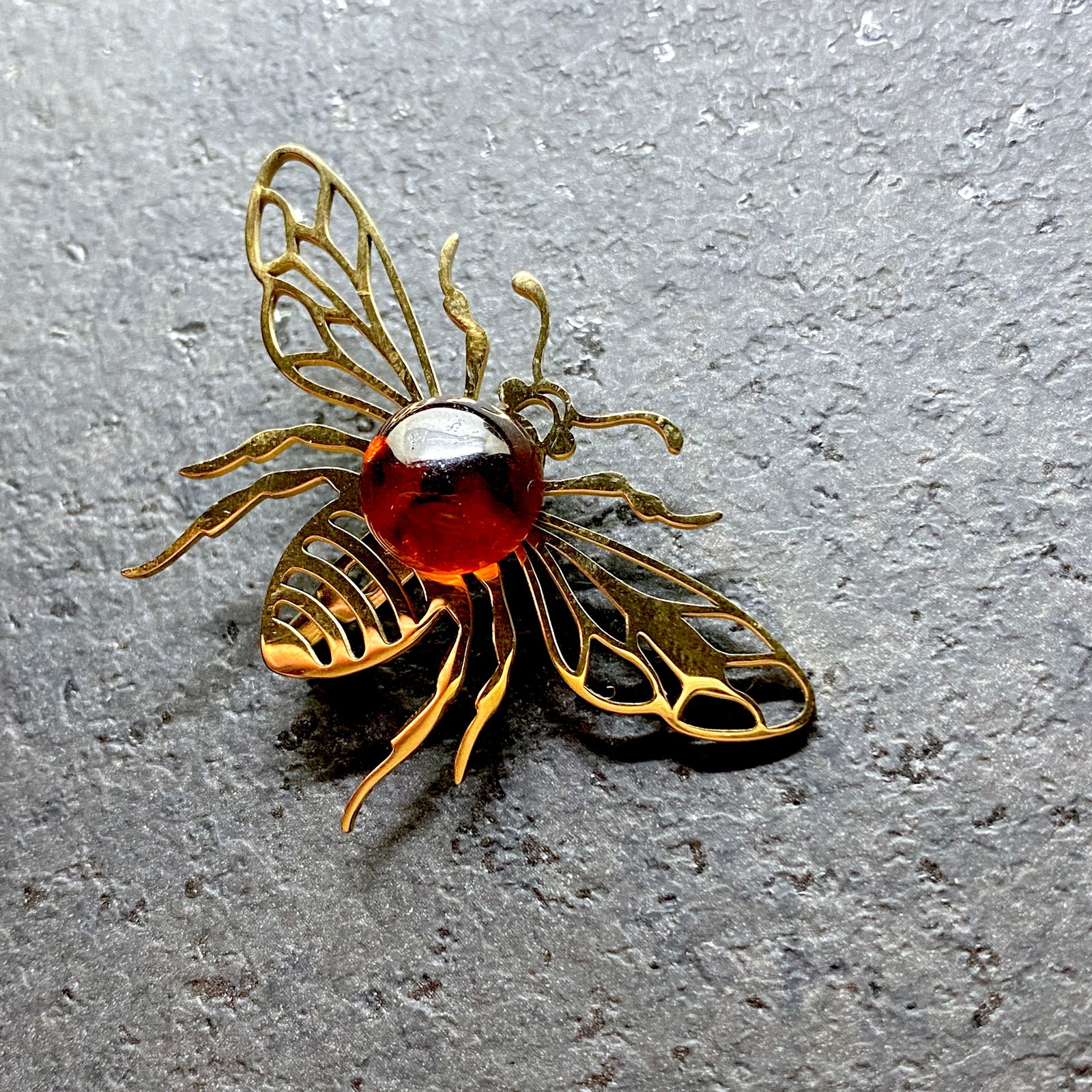 Fascinating Vintage Amber Brooch - 5