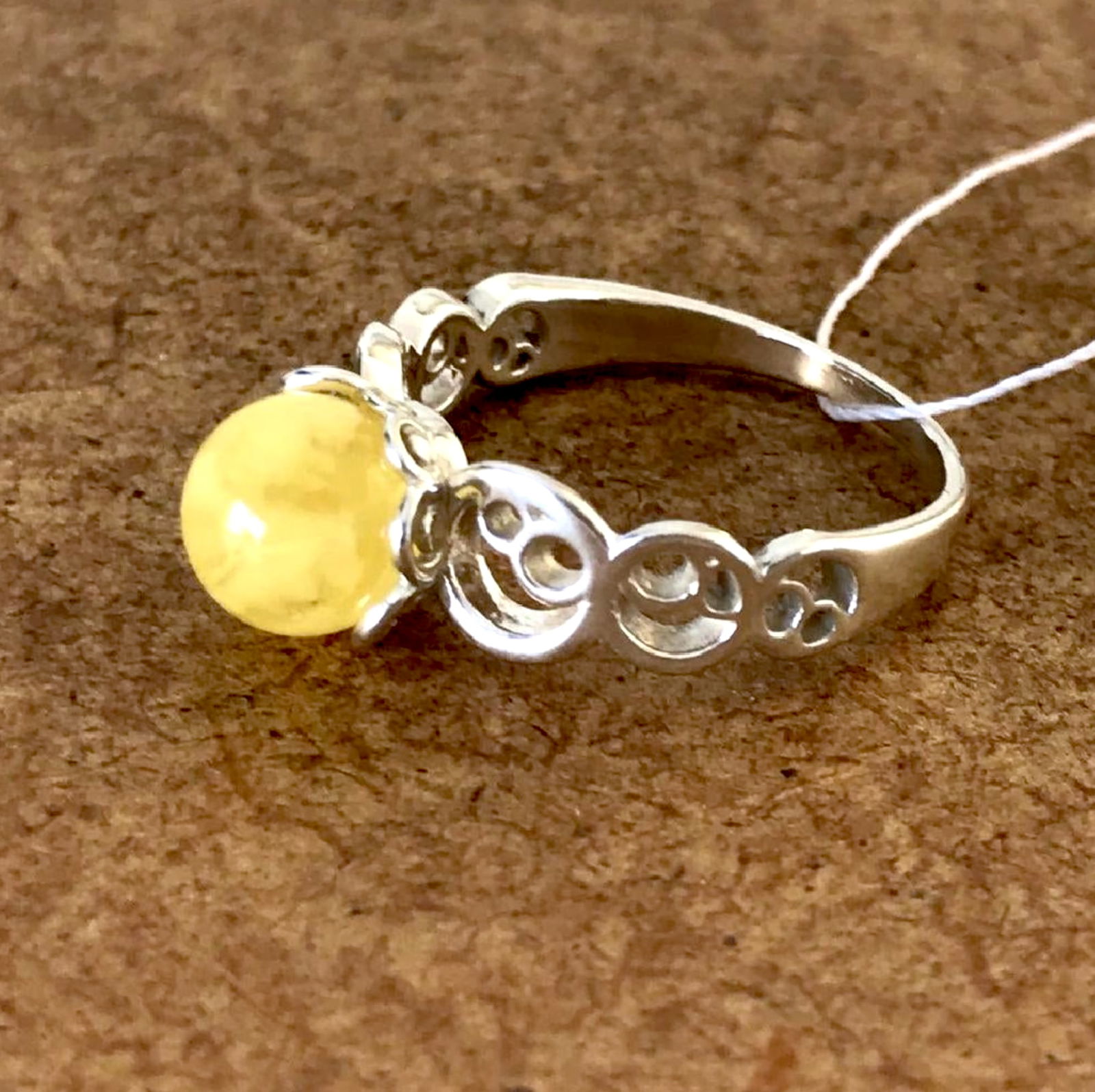 Unique and Grand Amber Ring - 6