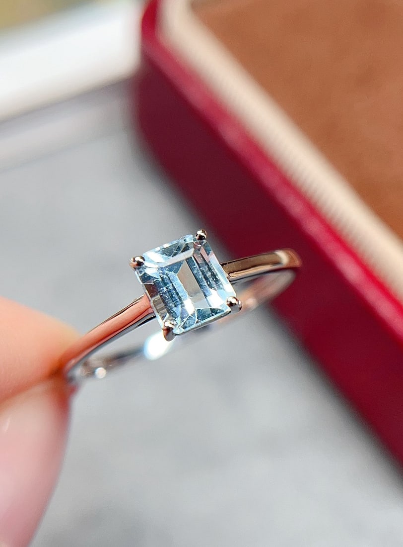 18k Gold Aquamarine Ring - 2