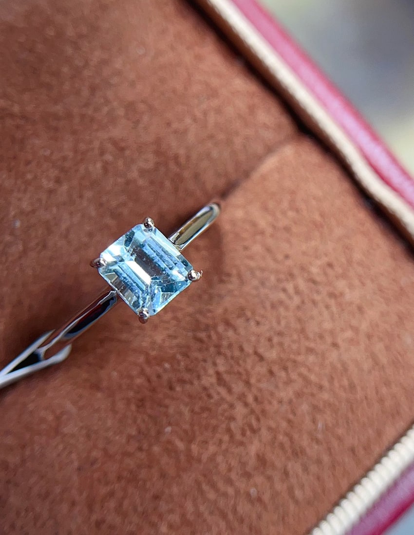 18k Gold Aquamarine Ring - 5