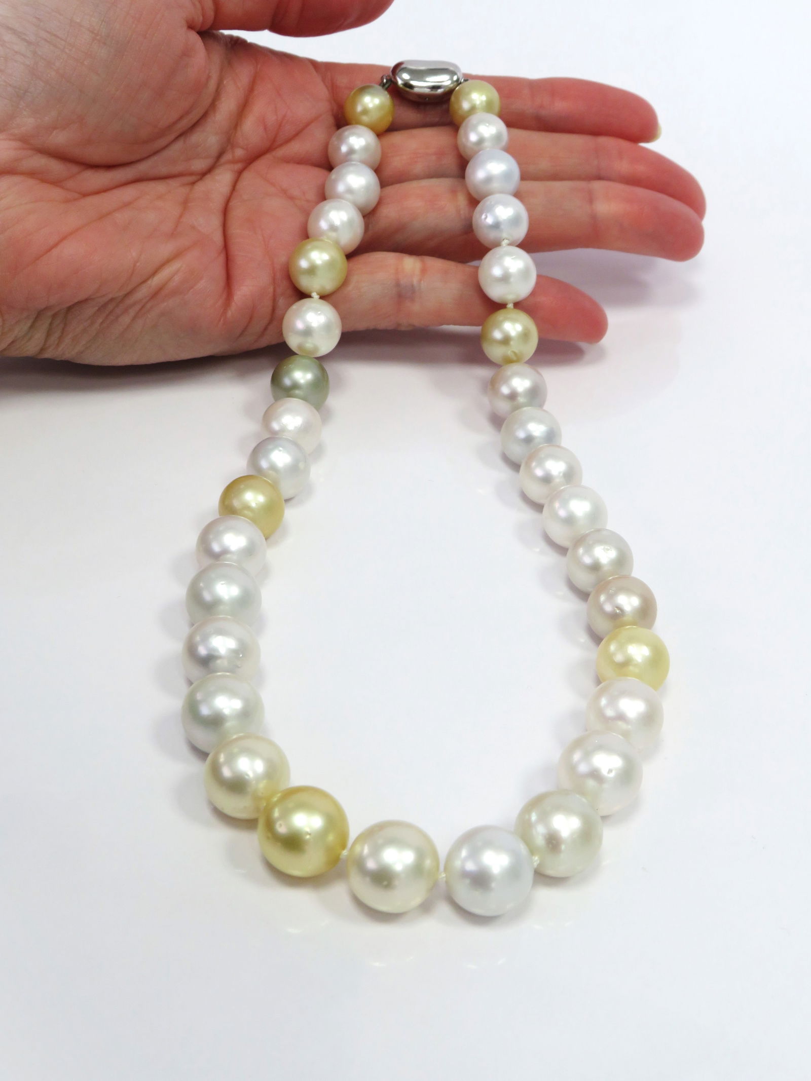 11-17mm Mix Round White and Golden South Sea Pearl Necklace - 3