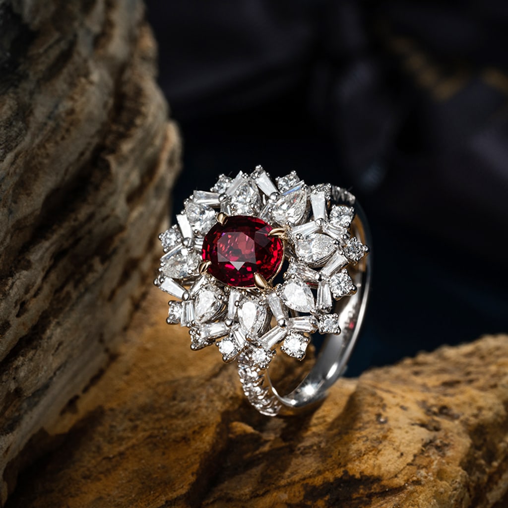 18K gold unheated pigeon blood red ruby ring - 3