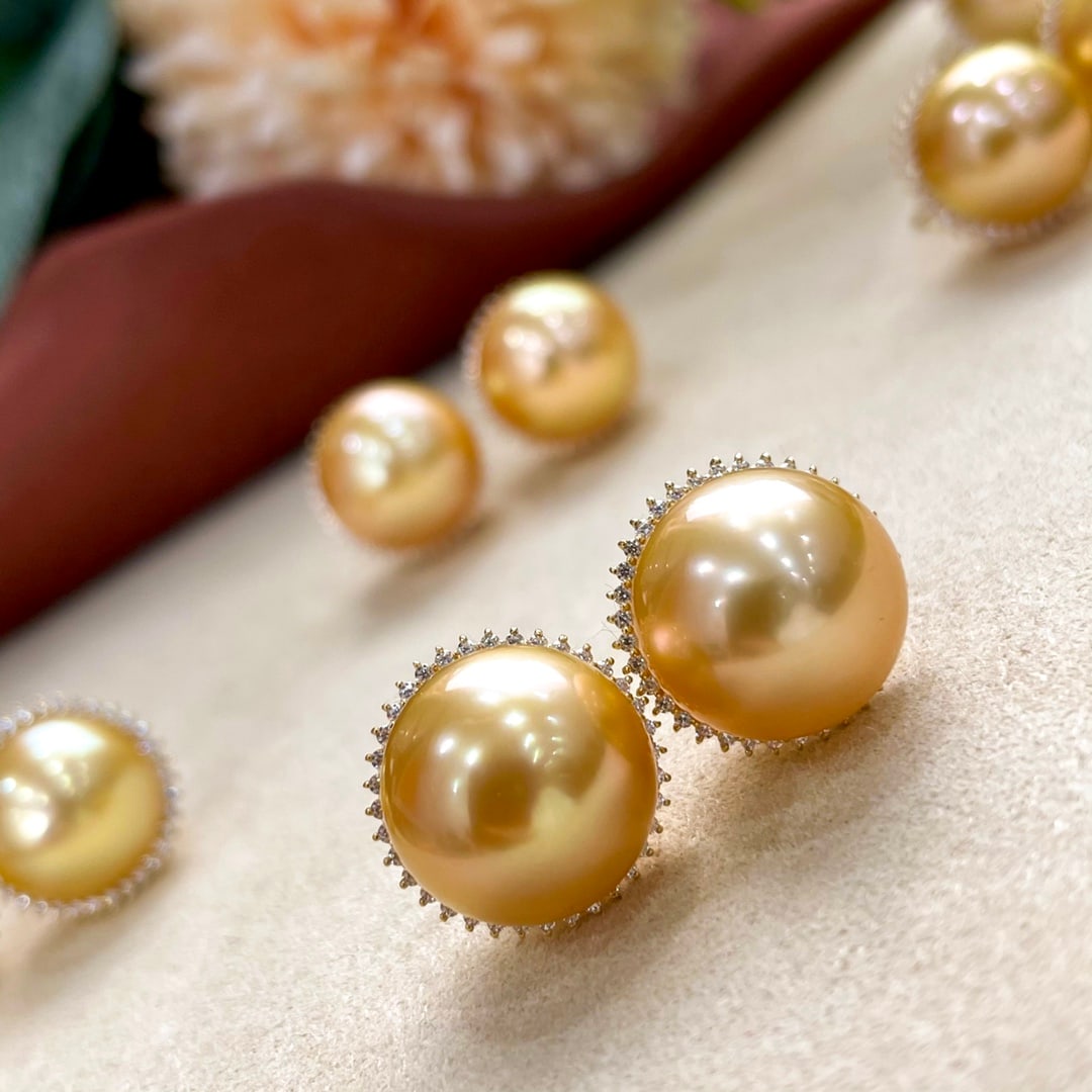 18K gold stud earrings with natural pearls - 2