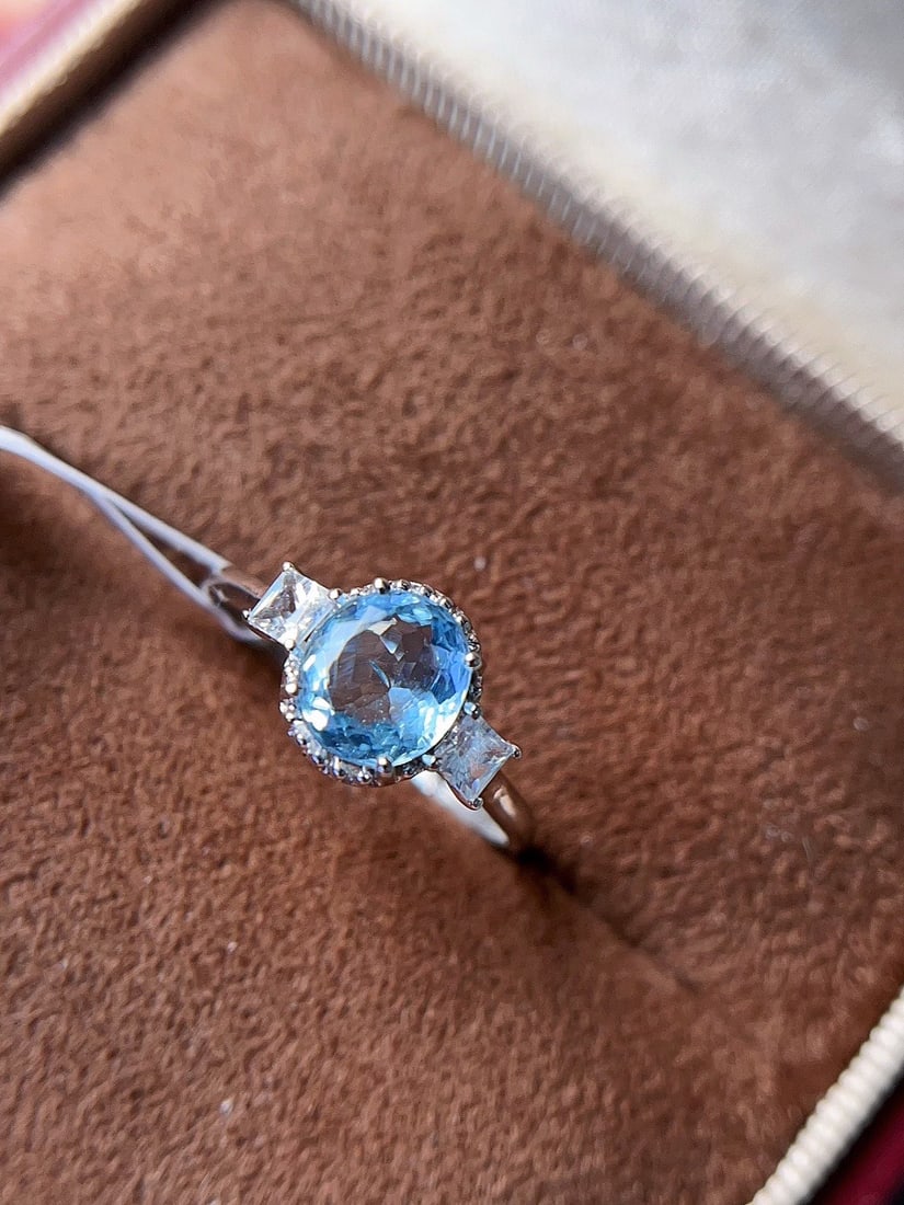 18k Gold Aquamarine Ring - 4
