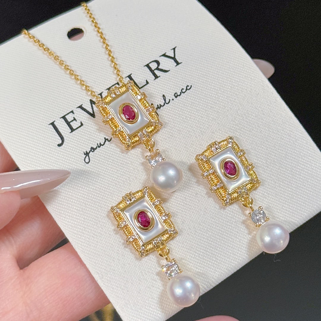 Natural Freshwater Pearl Set - 4