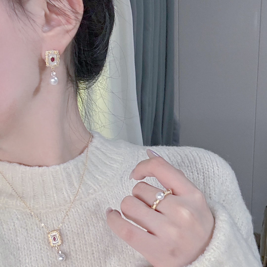 Natural Freshwater Pearl Set - 6