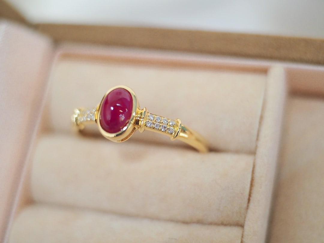 18K Diamond and Ruby Ring - 5