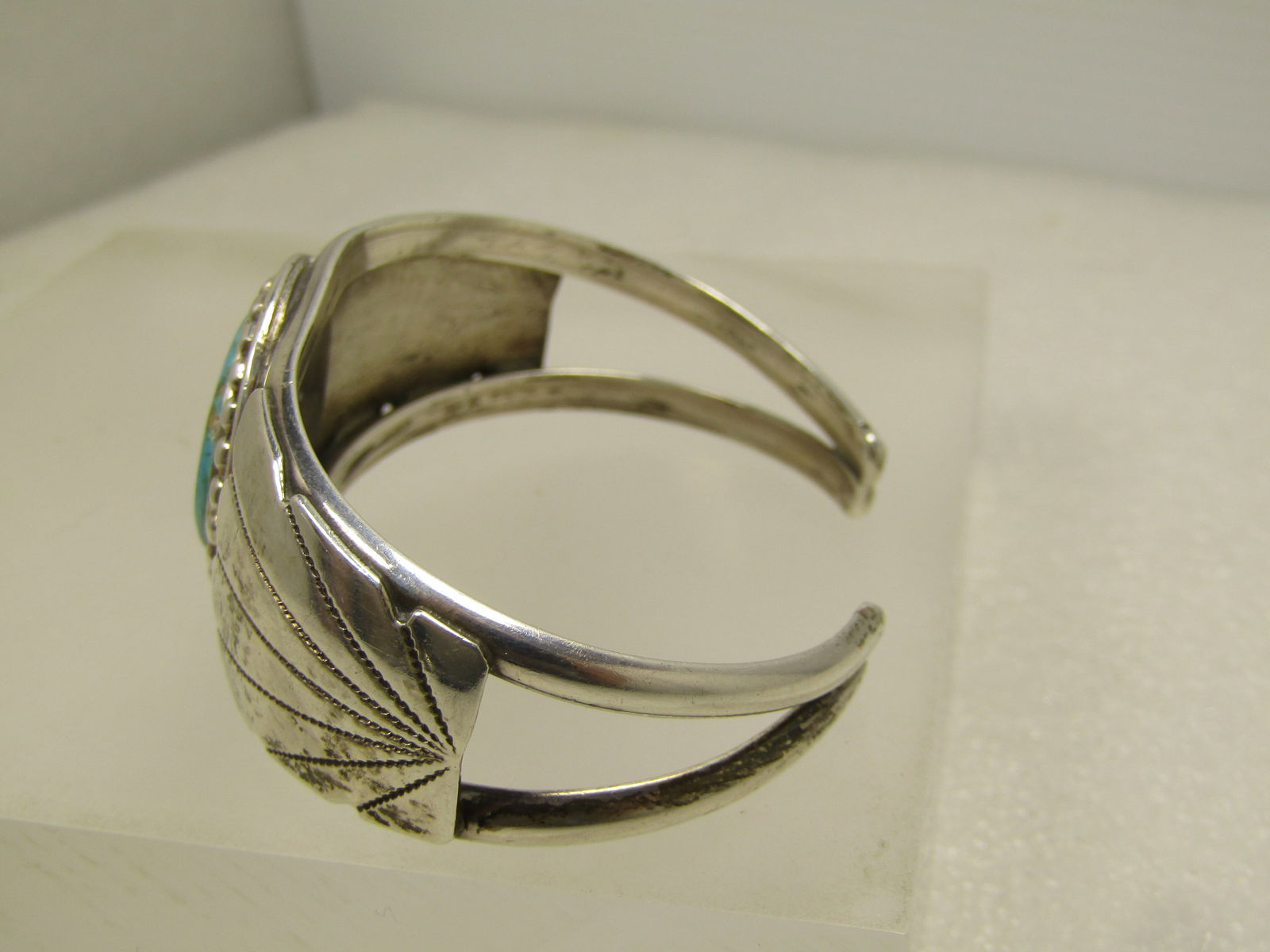 Vintage Sterling Southwestern/NavaJo Cuff Bracelet, Sz. 6, 1960's-1980's - 6