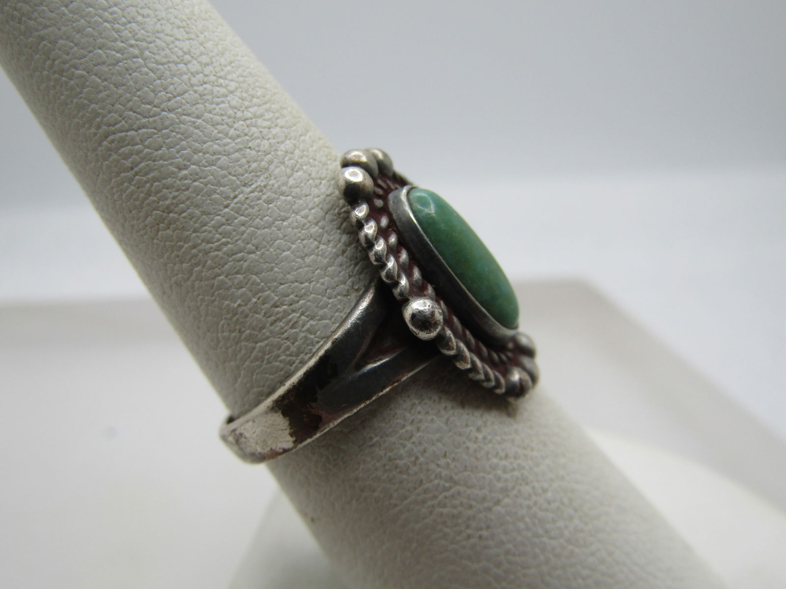 Vintage Sterling Southwestern Green Turquoise Ring, Sz. 8, Signed Bell trading, 1960's-1970's - 3