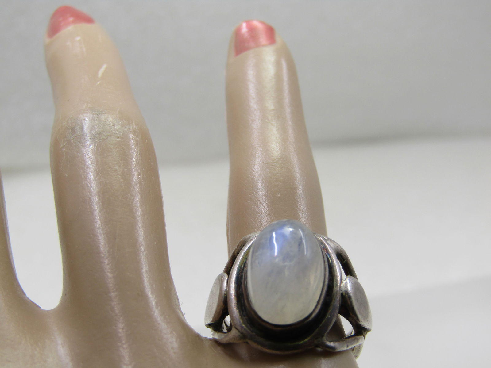 Vintage Sterling Moonstone Ring, Sz. 6, 1960's, Southwestern/Boho Vibe - 10
