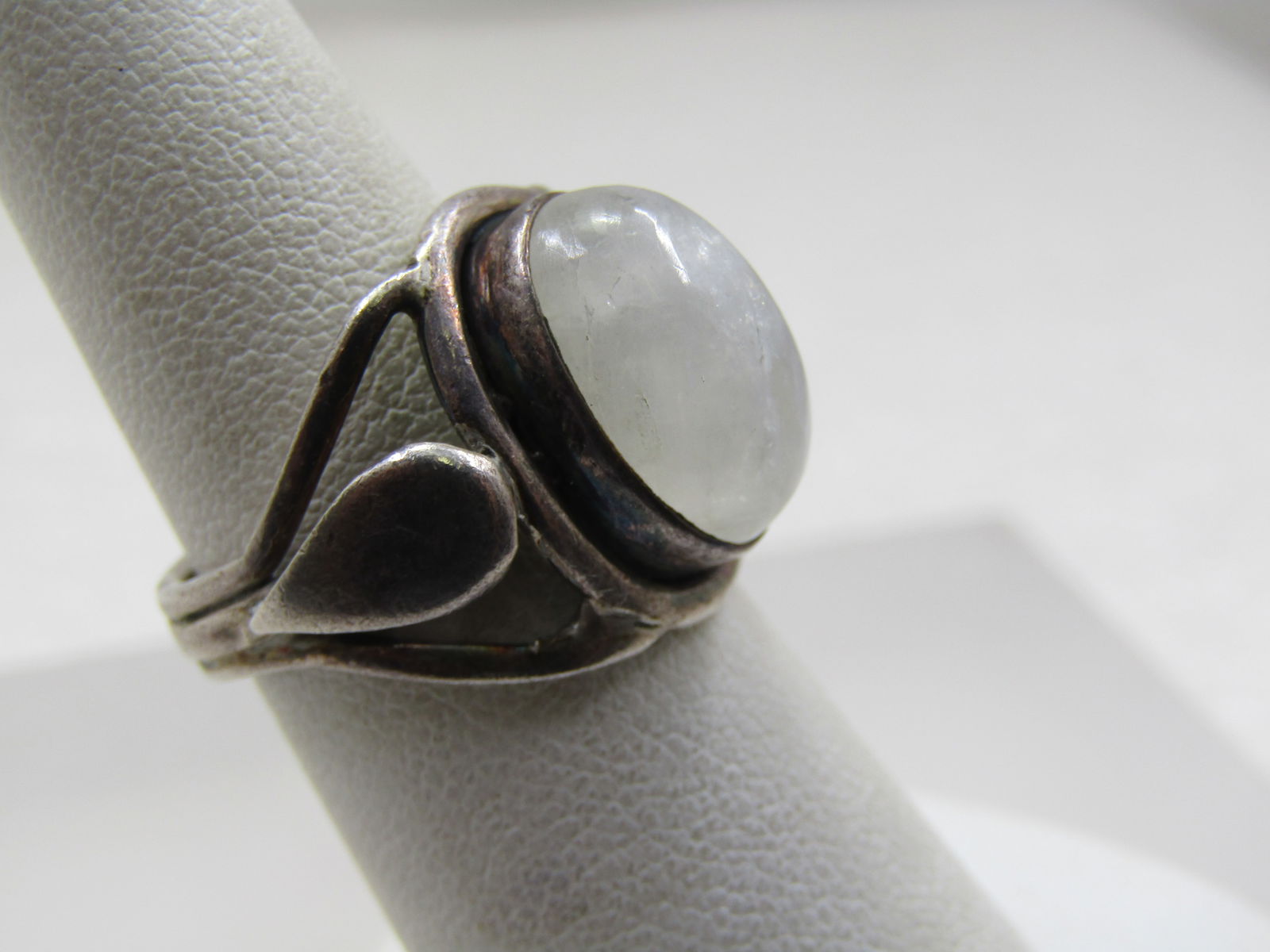 Vintage Sterling Moonstone Ring, Sz. 6, 1960's, Southwestern/Boho Vibe - 2